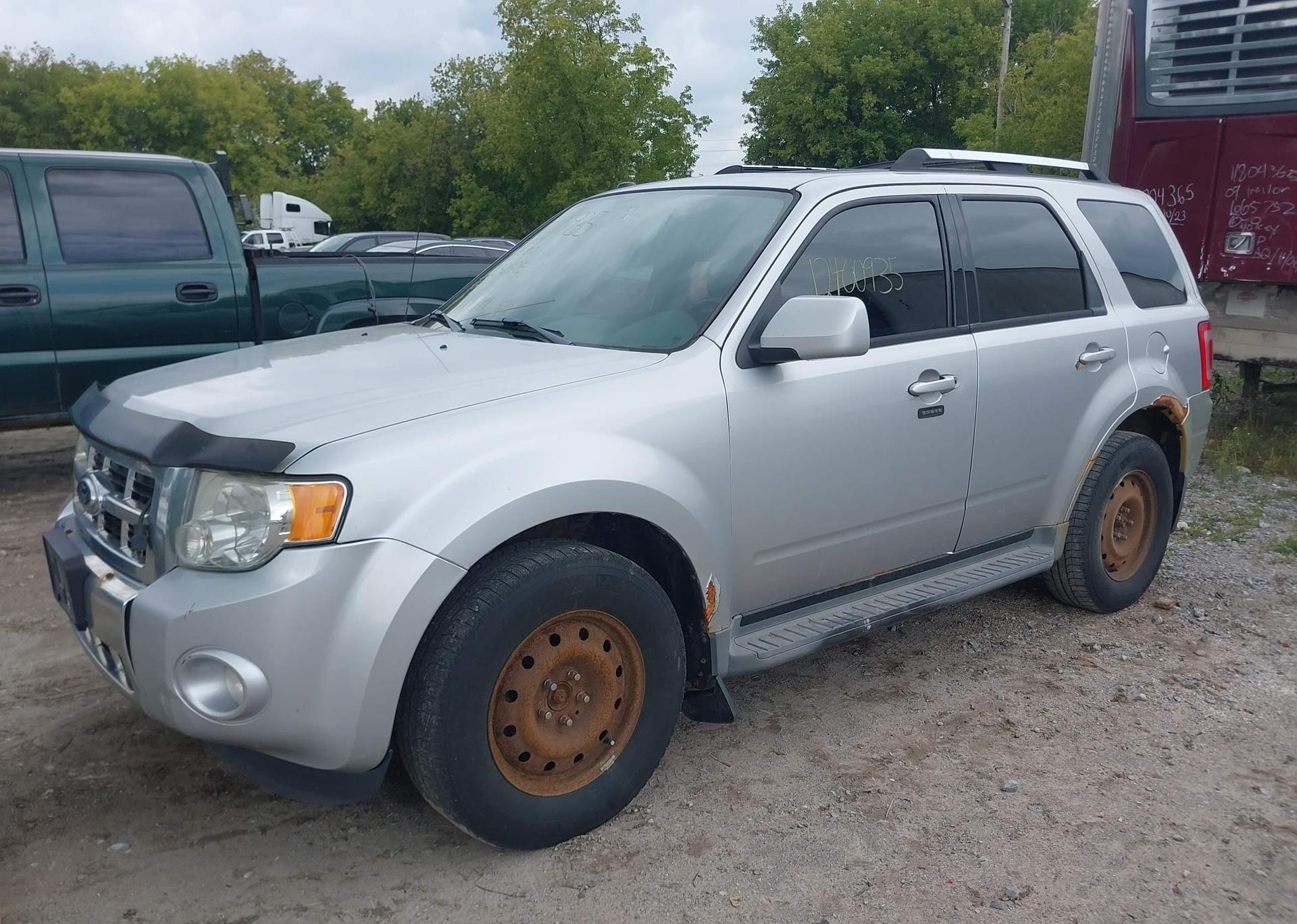 2011 FORD ESCAPE LIMITED