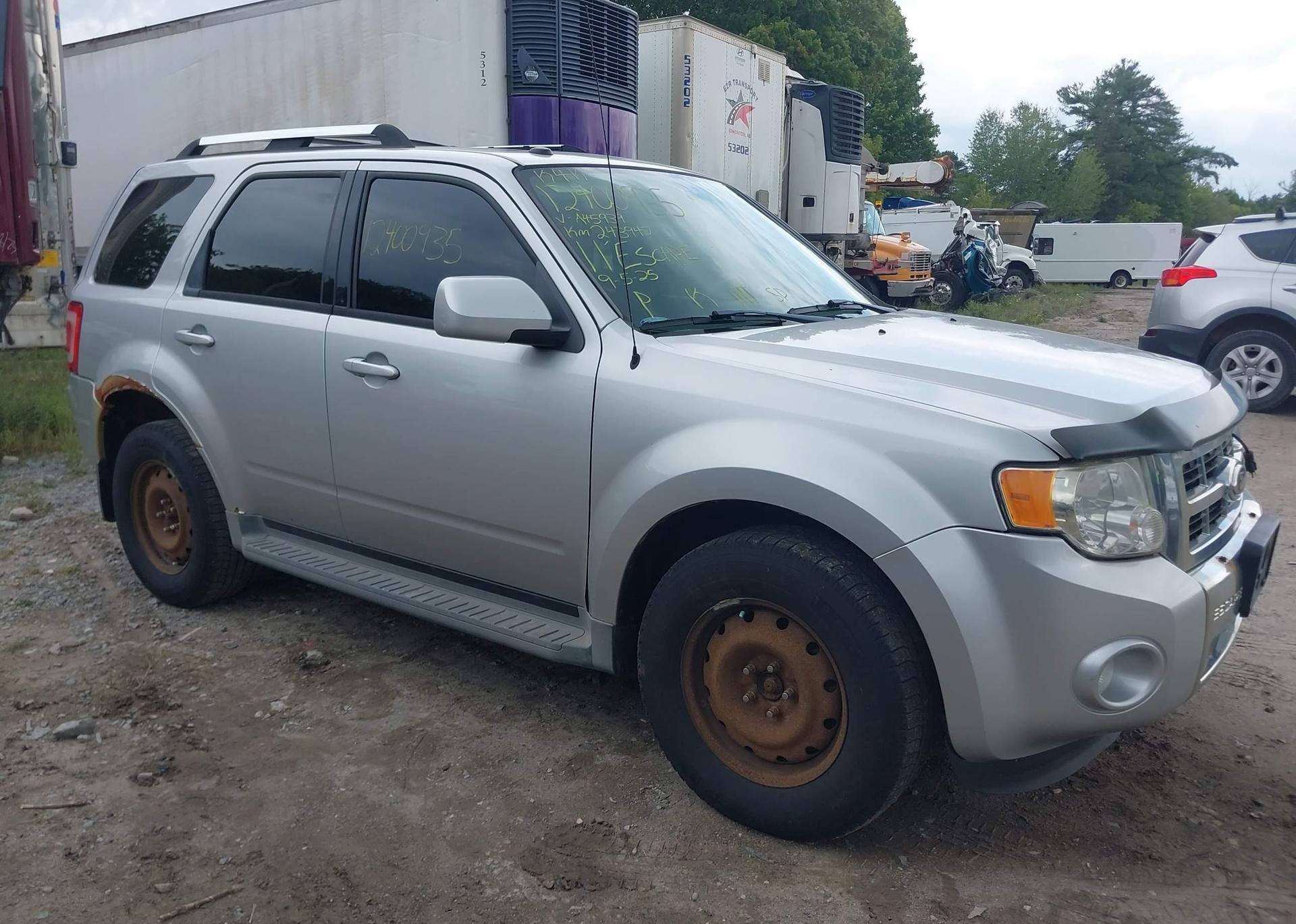 2011 FORD ESCAPE LIMITED