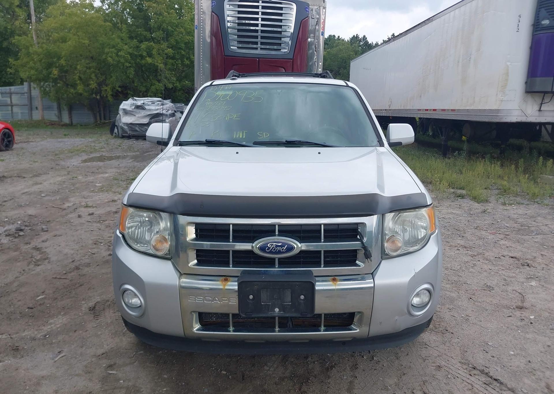 2011 FORD ESCAPE LIMITED