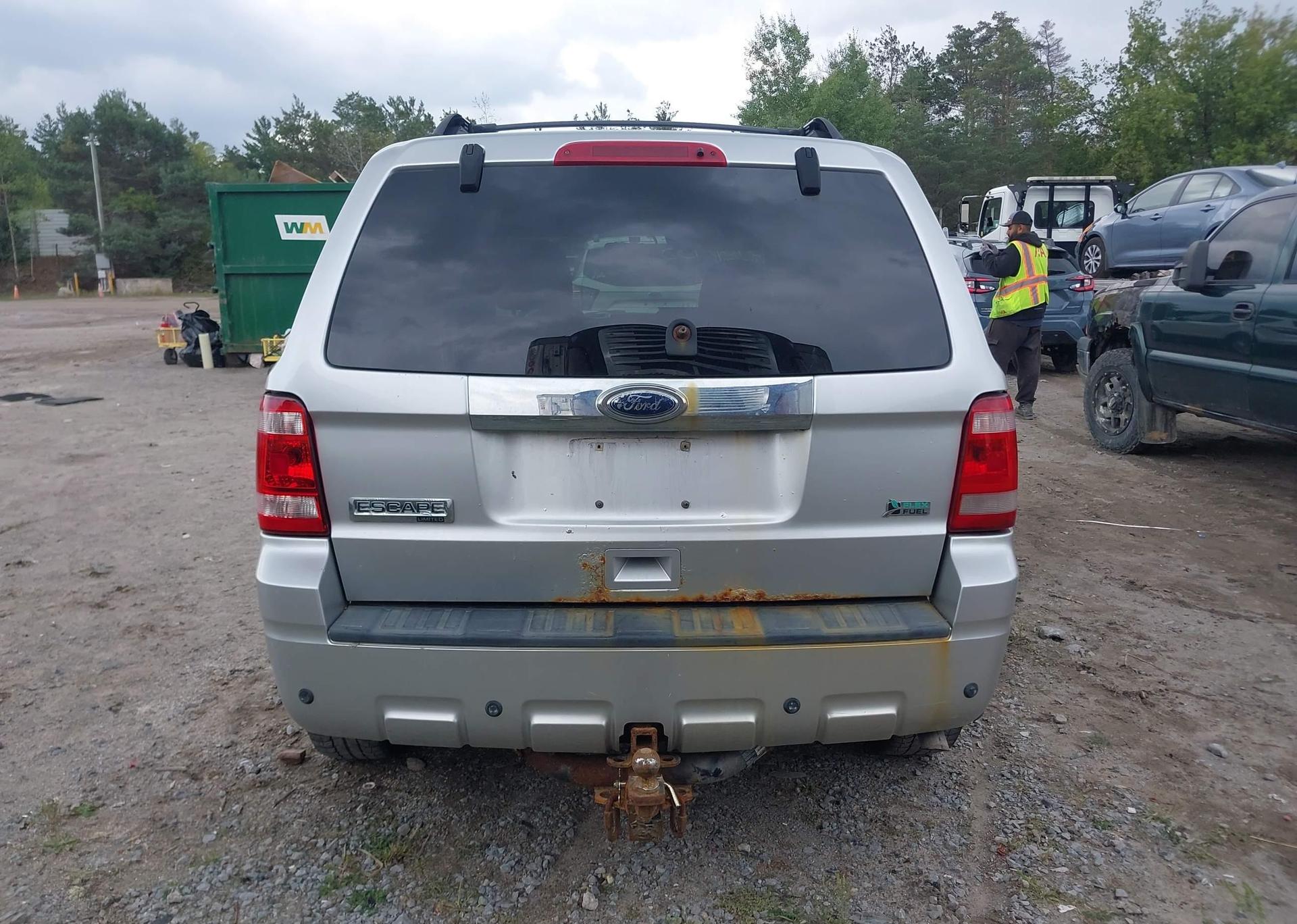 2011 FORD ESCAPE LIMITED