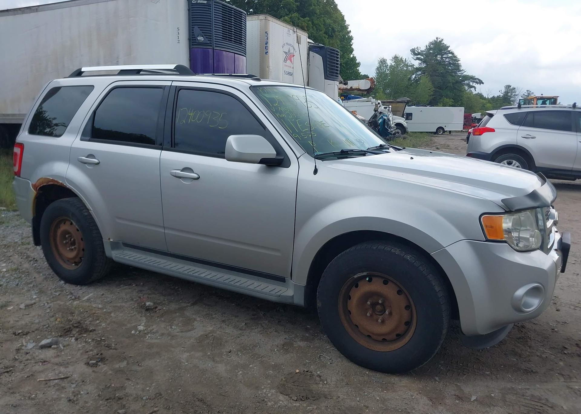 2011 FORD ESCAPE LIMITED