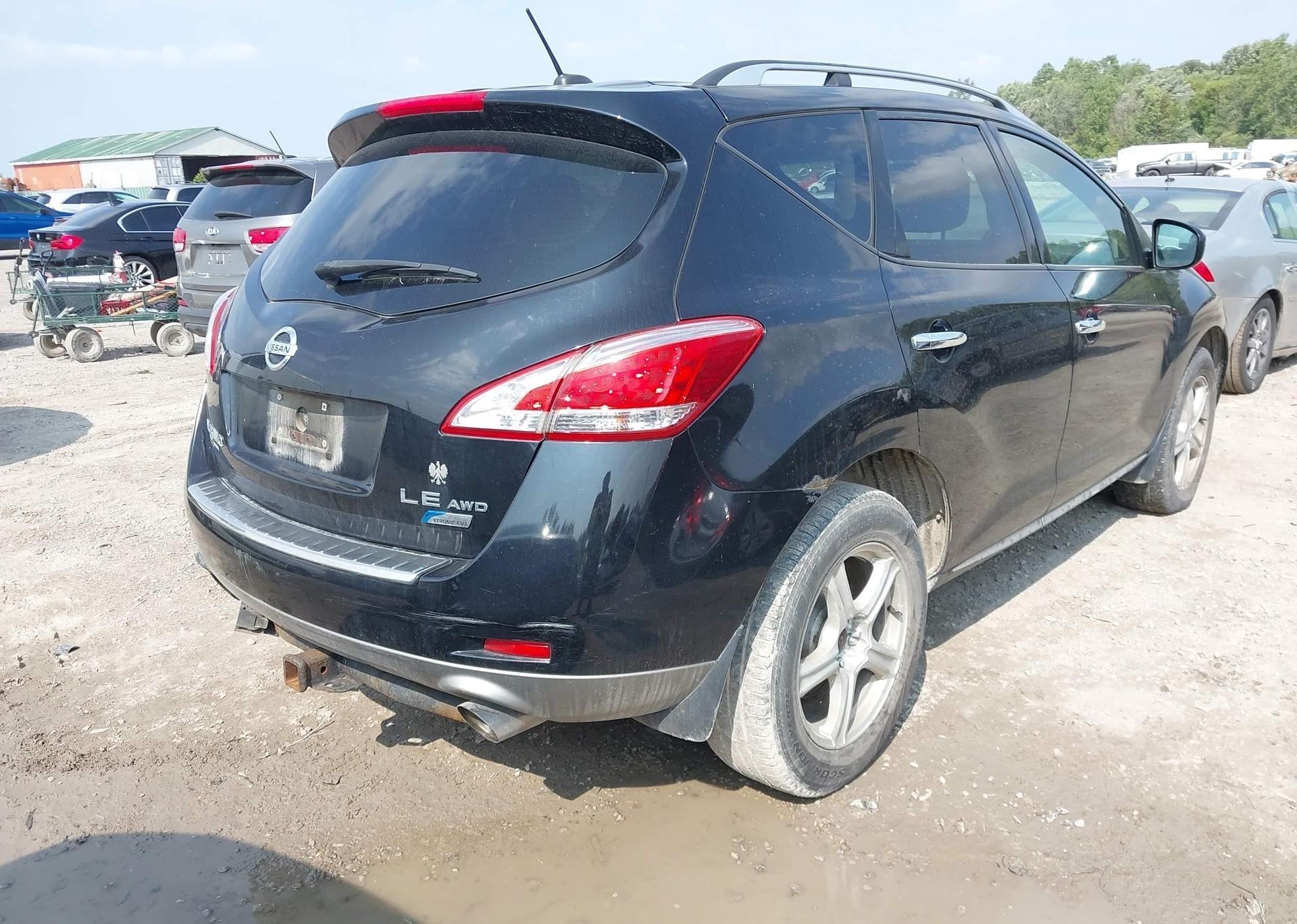 2011 NISSAN MURANO LE