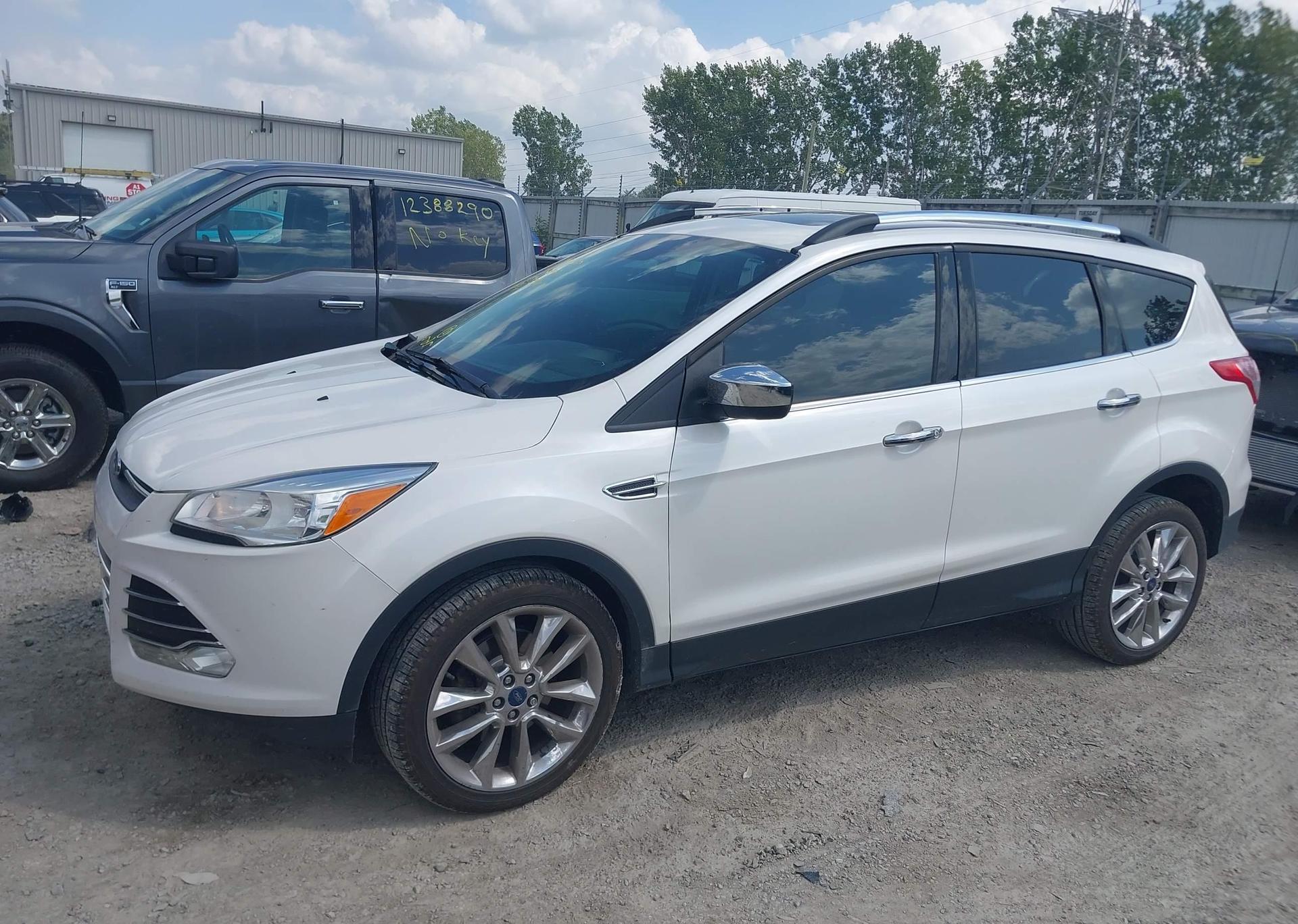 2016 FORD ESCAPE SE