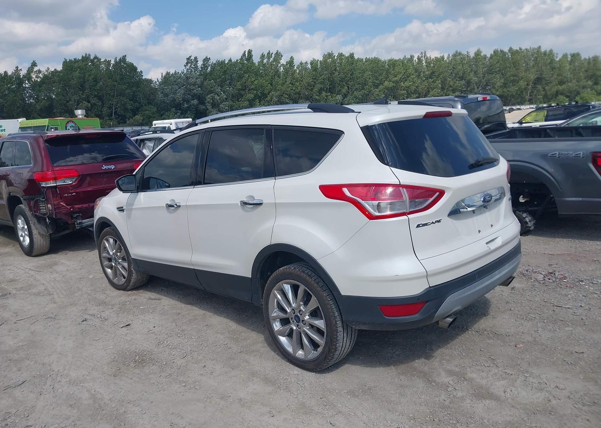 2016 FORD ESCAPE SE