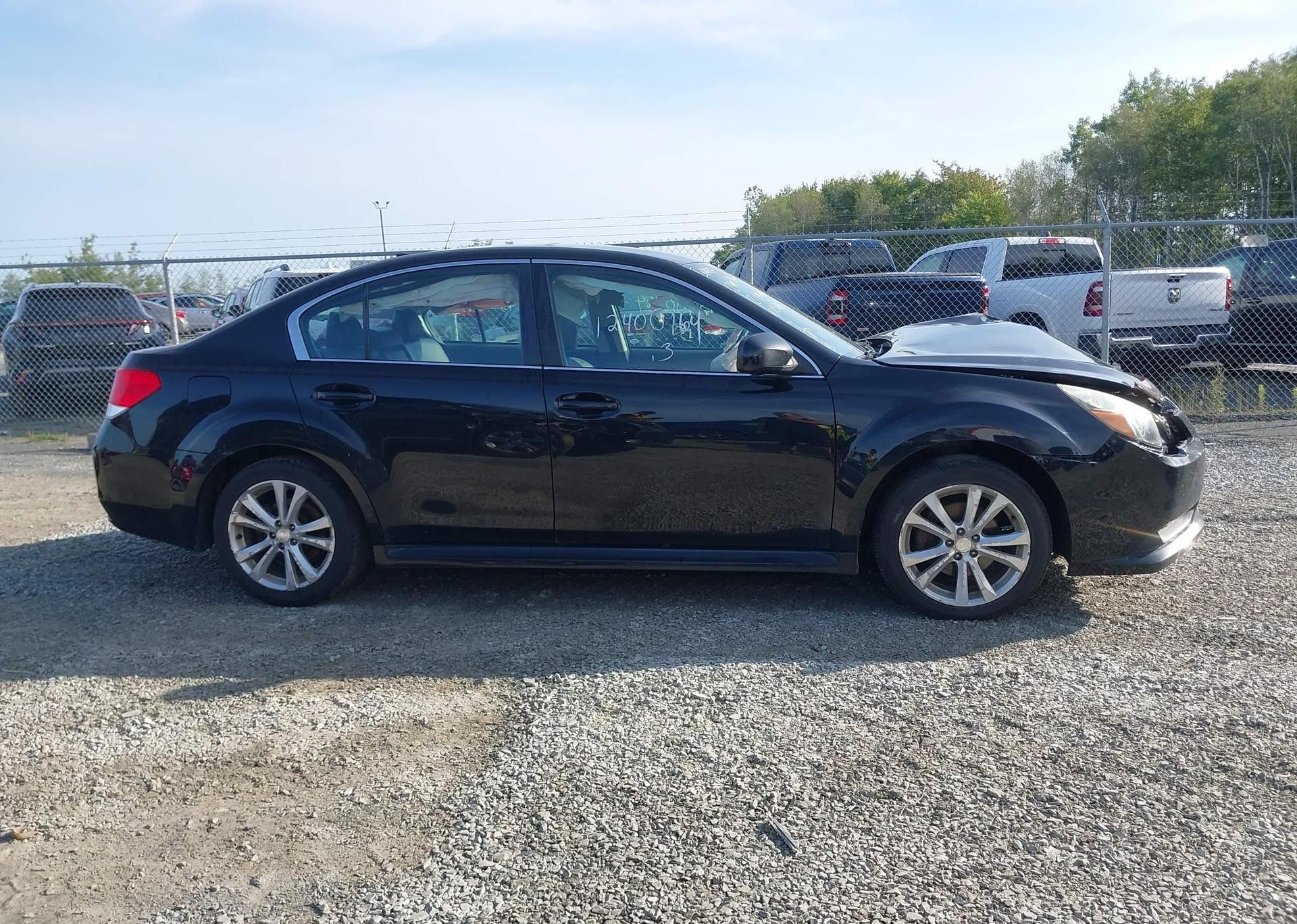 2013 SUBARU LEGACY 2.5I LIMITED