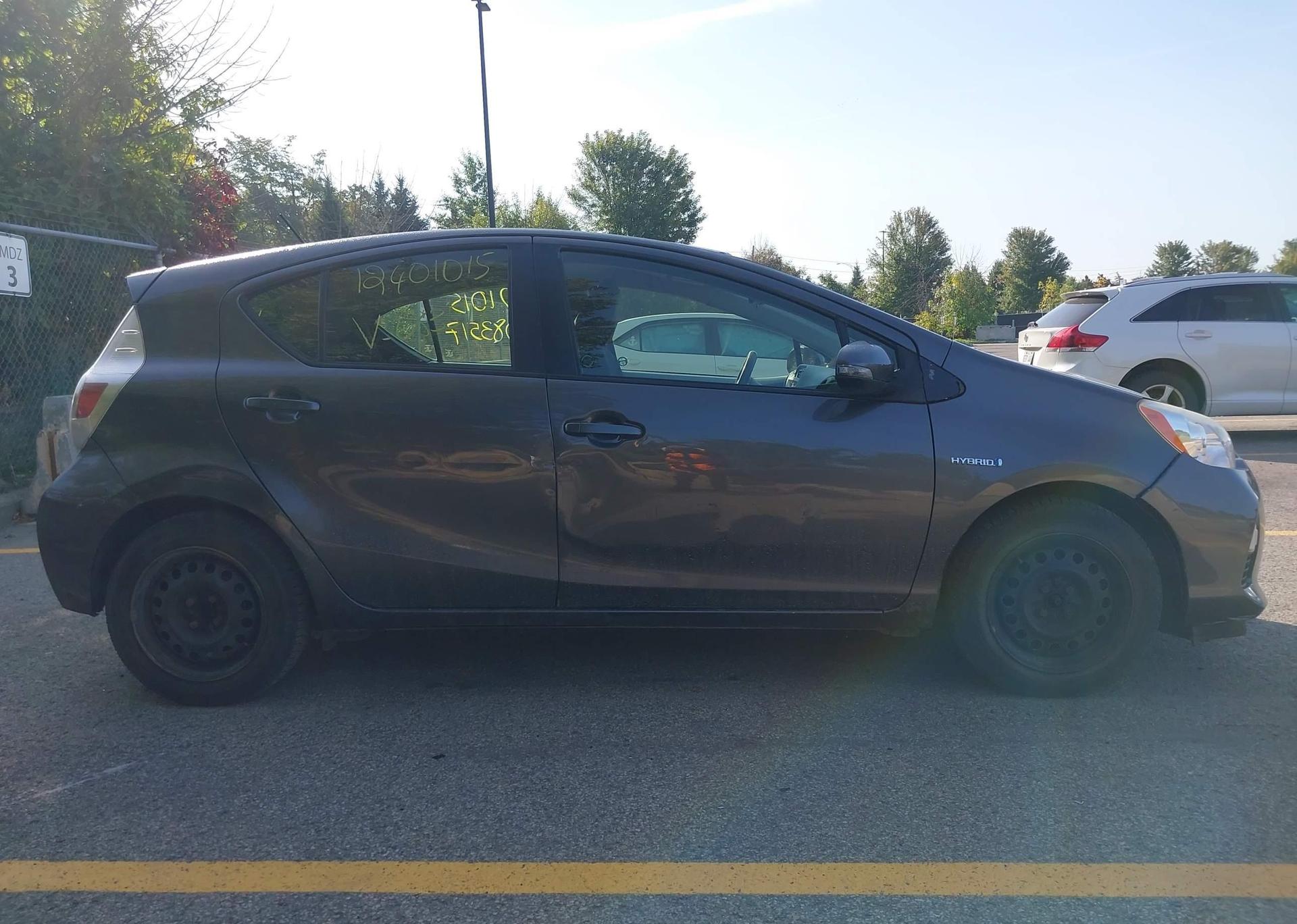 2014 TOYOTA Prius c