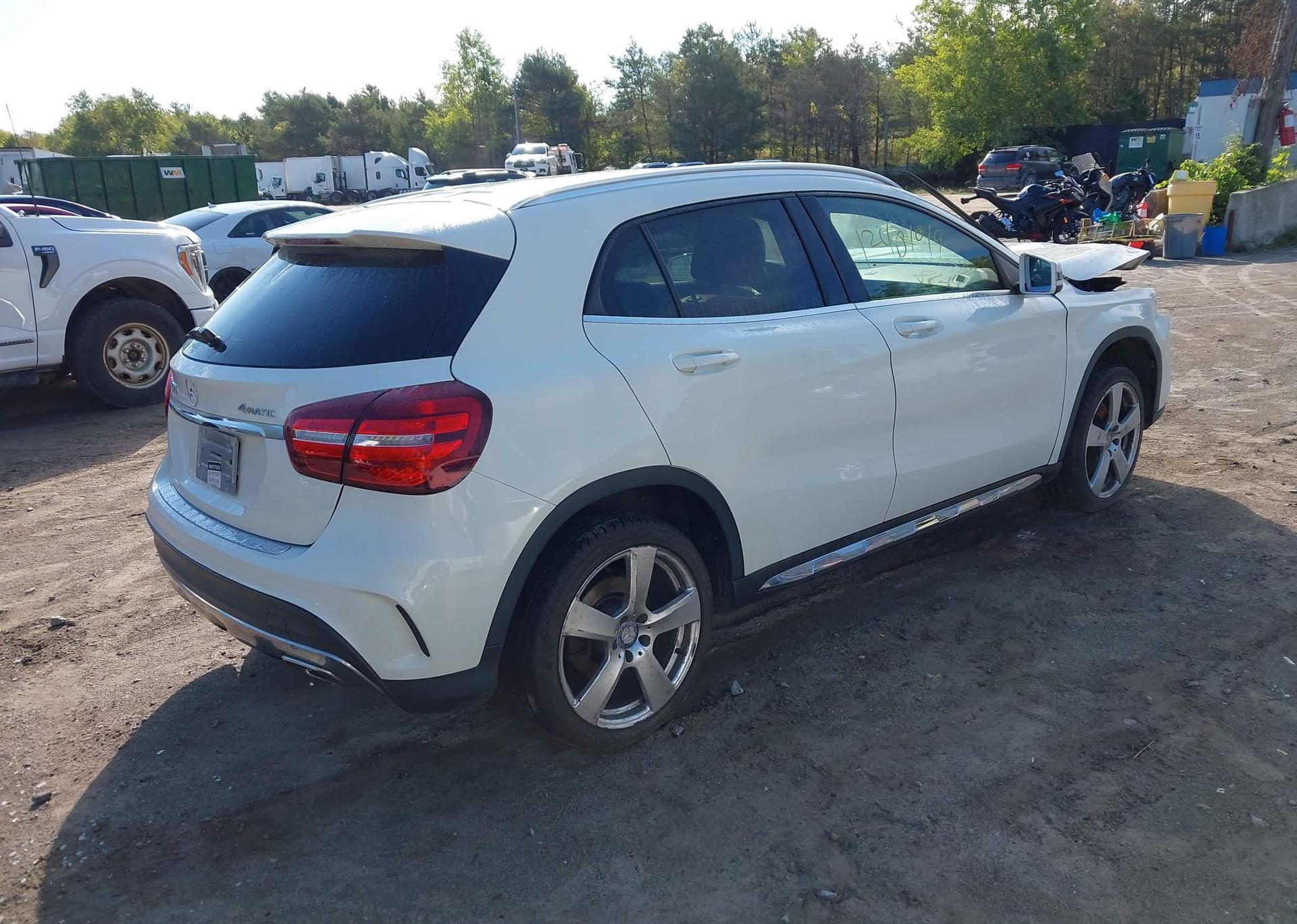 2018 MERCEDES-BENZ GLA 250 4MATIC