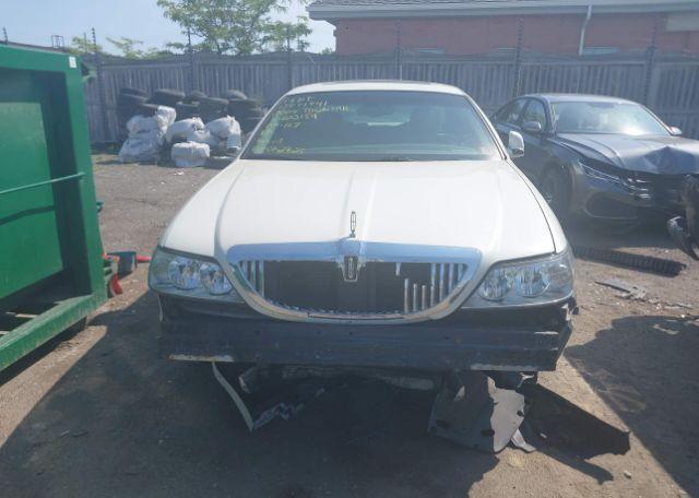 2004 LINCOLN TOWN CAR ULTIMATE