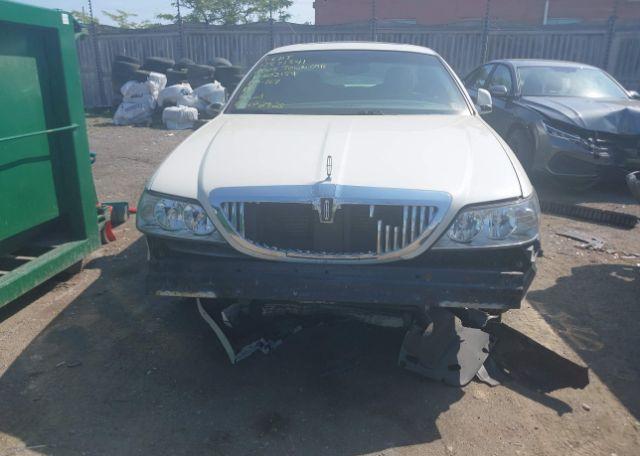 2004 LINCOLN TOWN CAR ULTIMATE