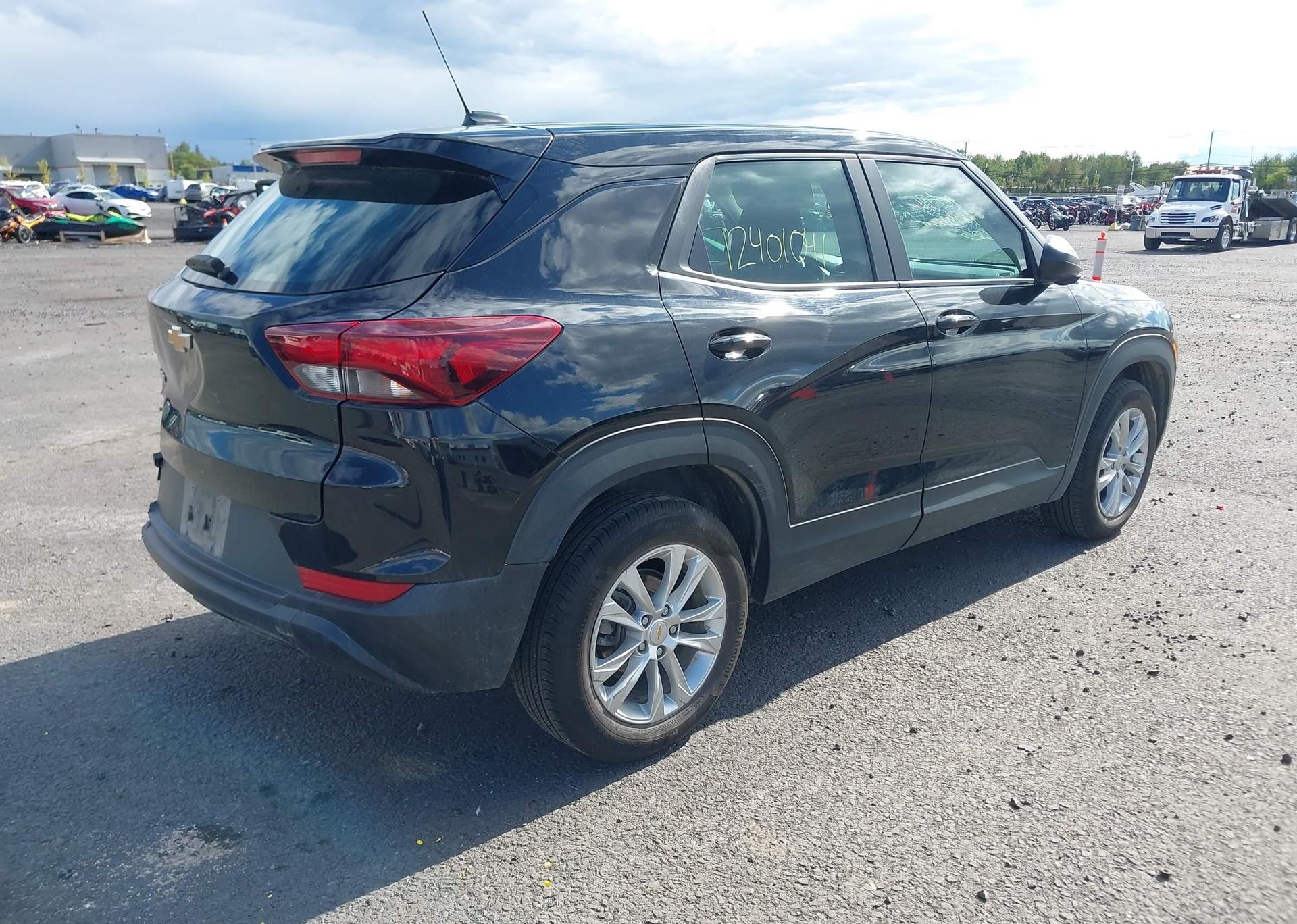 2023 CHEVROLET TRAILBLAZER LS