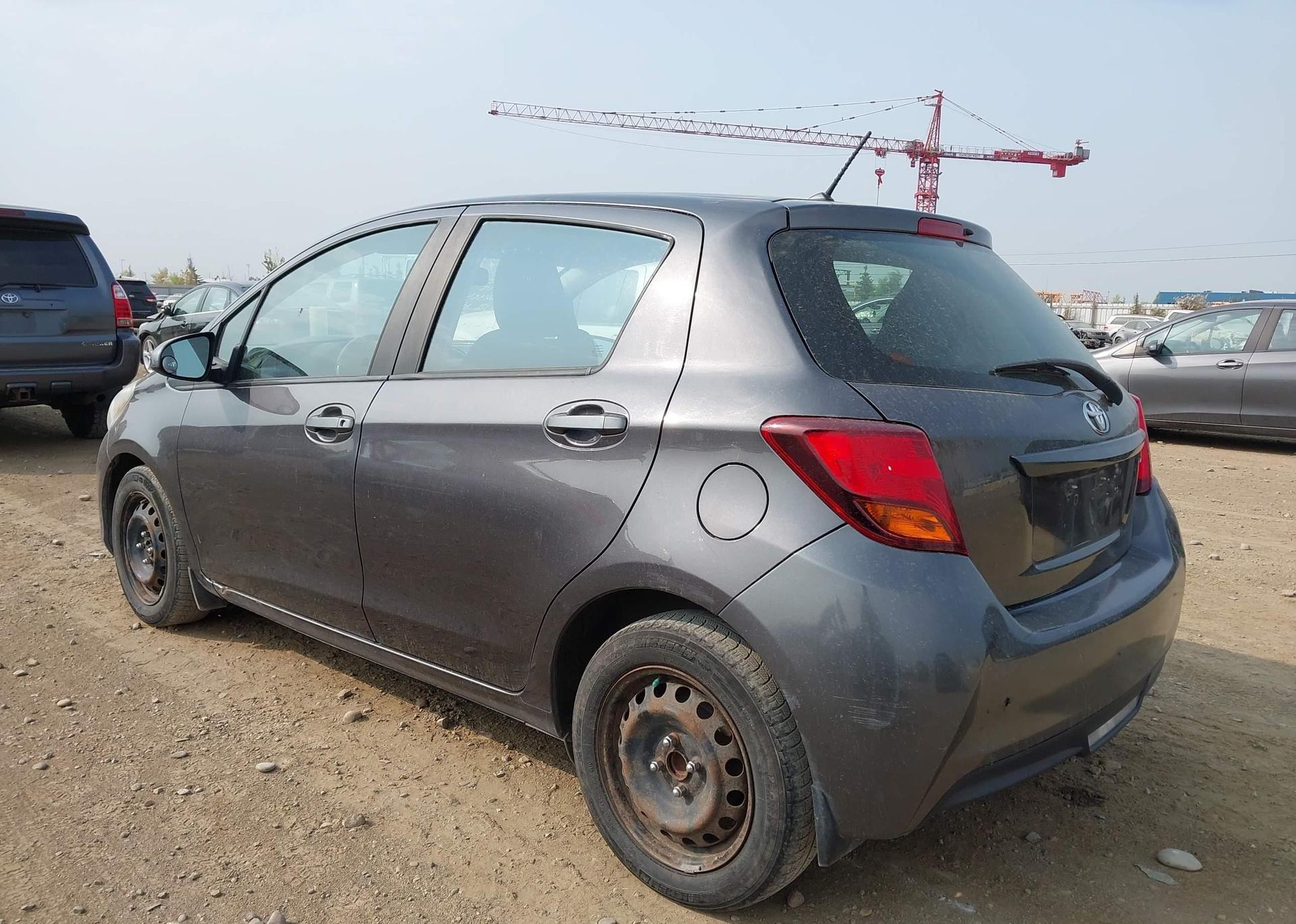 2015 TOYOTA YARIS LE