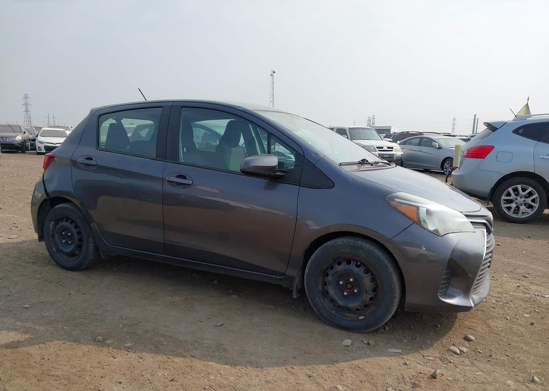 2015 TOYOTA YARIS LE