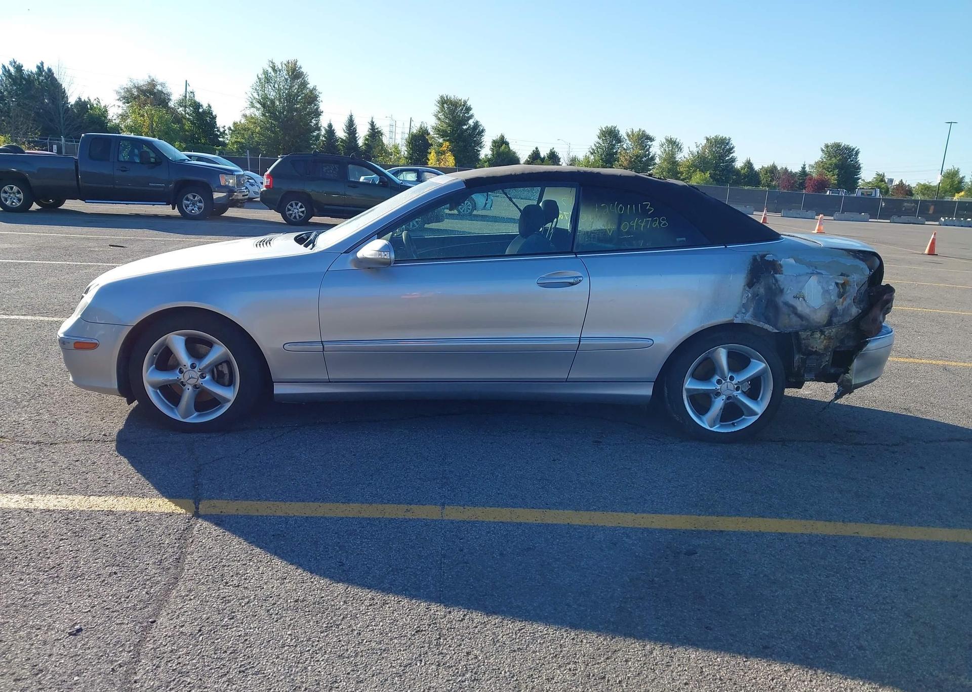 2005 MERCEDES-BENZ CLK 320