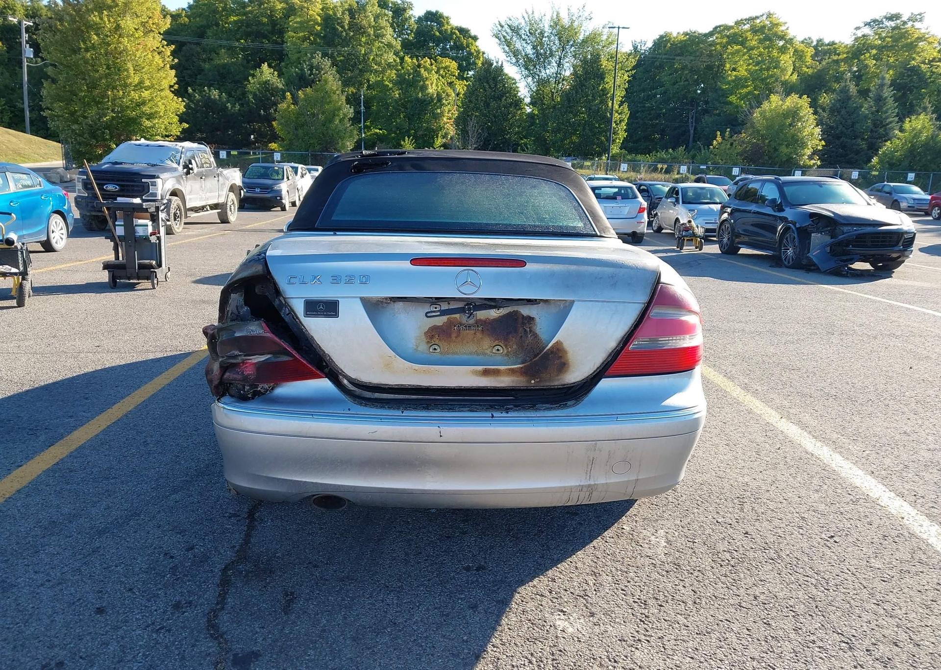 2005 MERCEDES-BENZ CLK 320