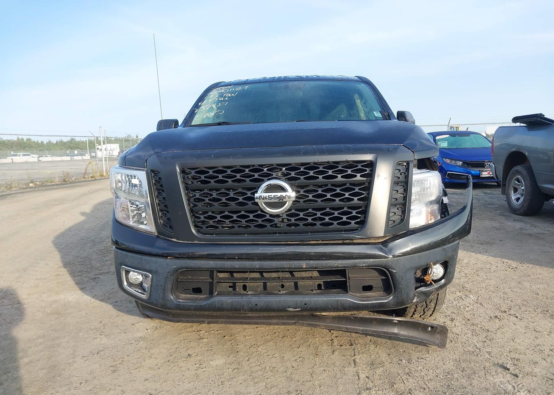 2018 NISSAN TITAN PLATINUM