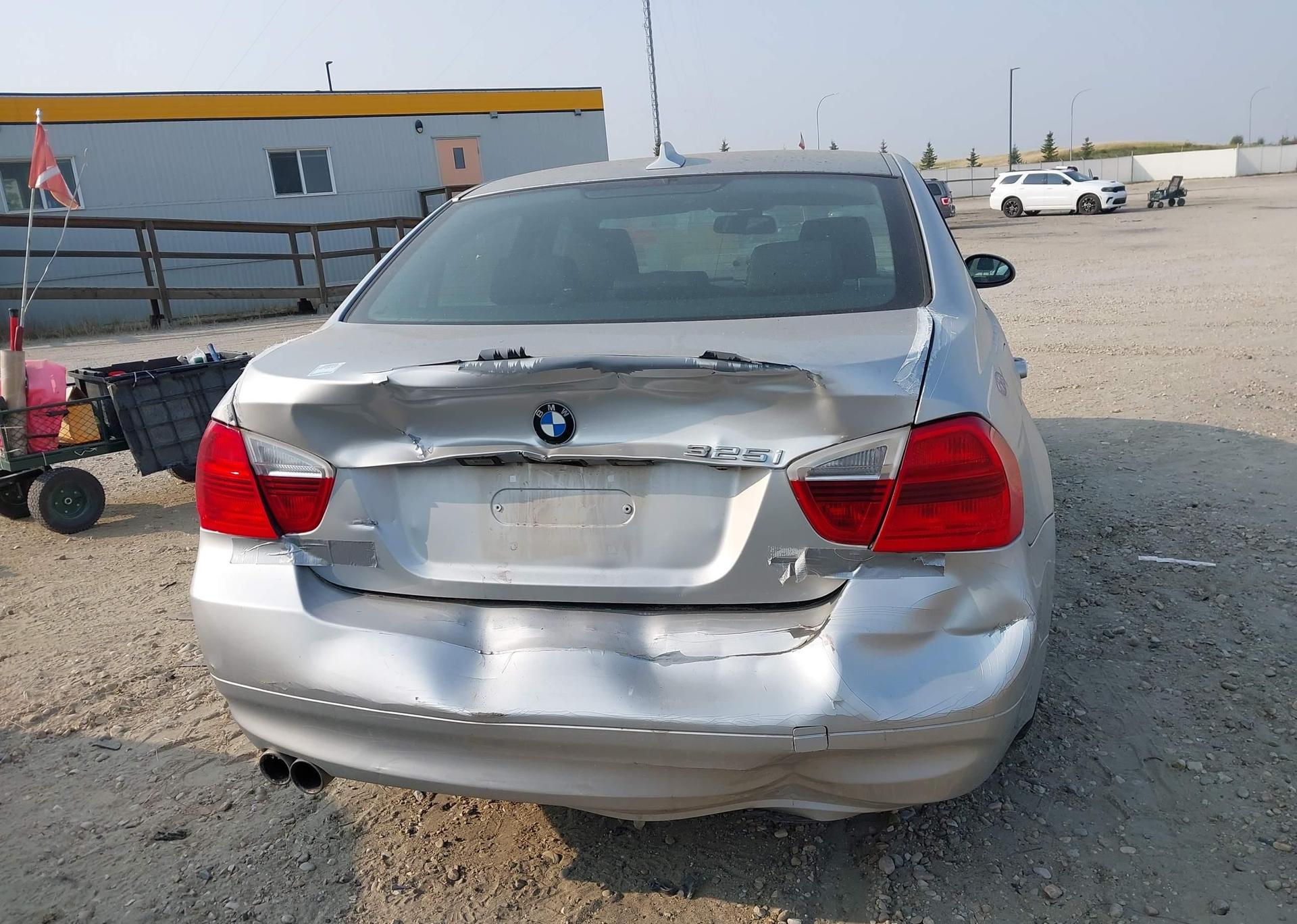 2006 BMW 325 I