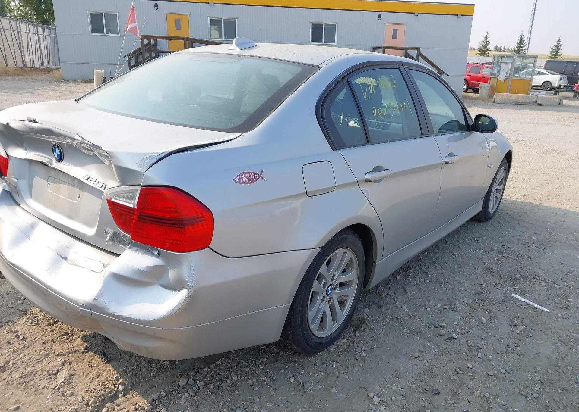 2006 BMW 325 I