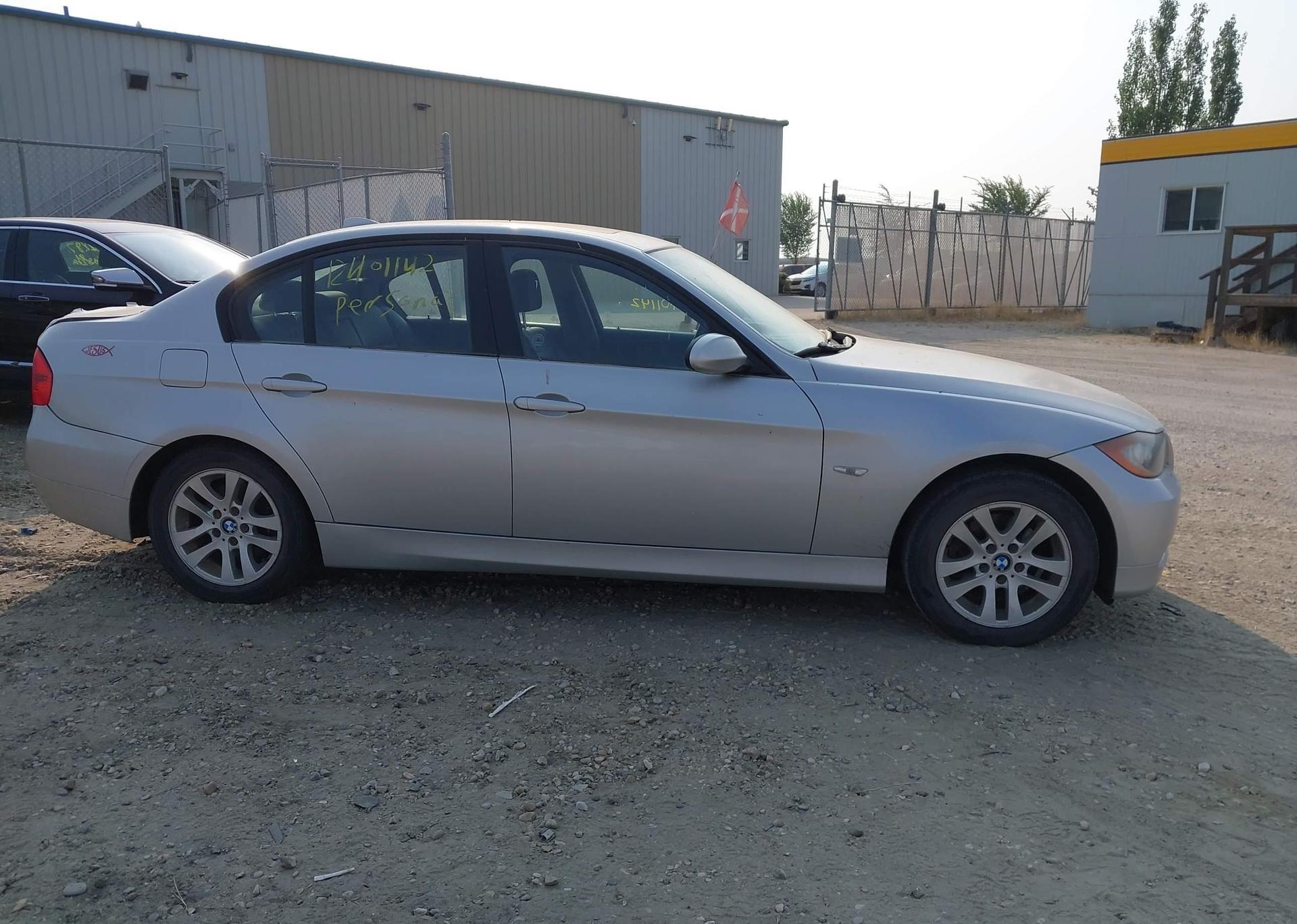 2006 BMW 325 I