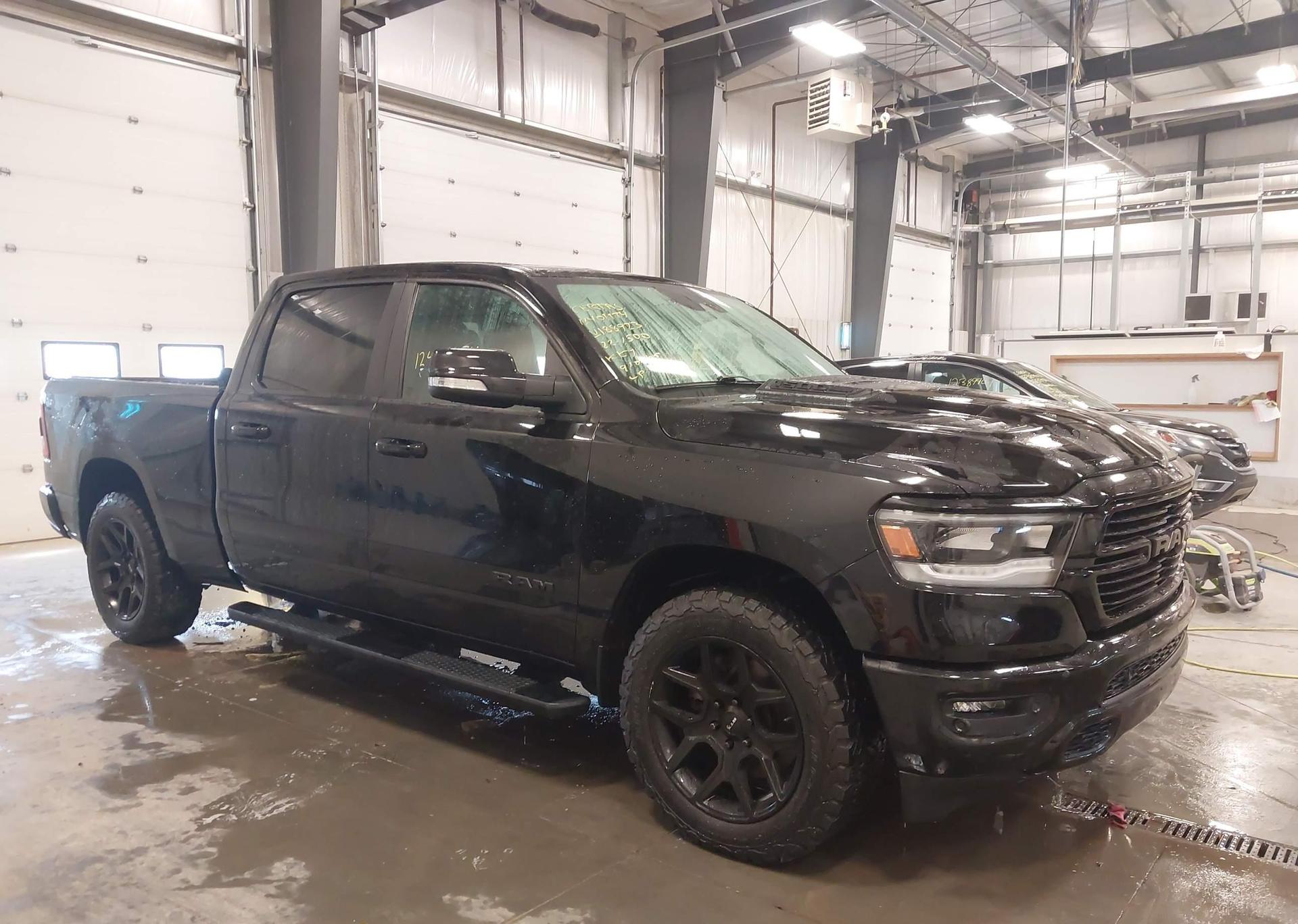 2022 RAM 1500 SPORT