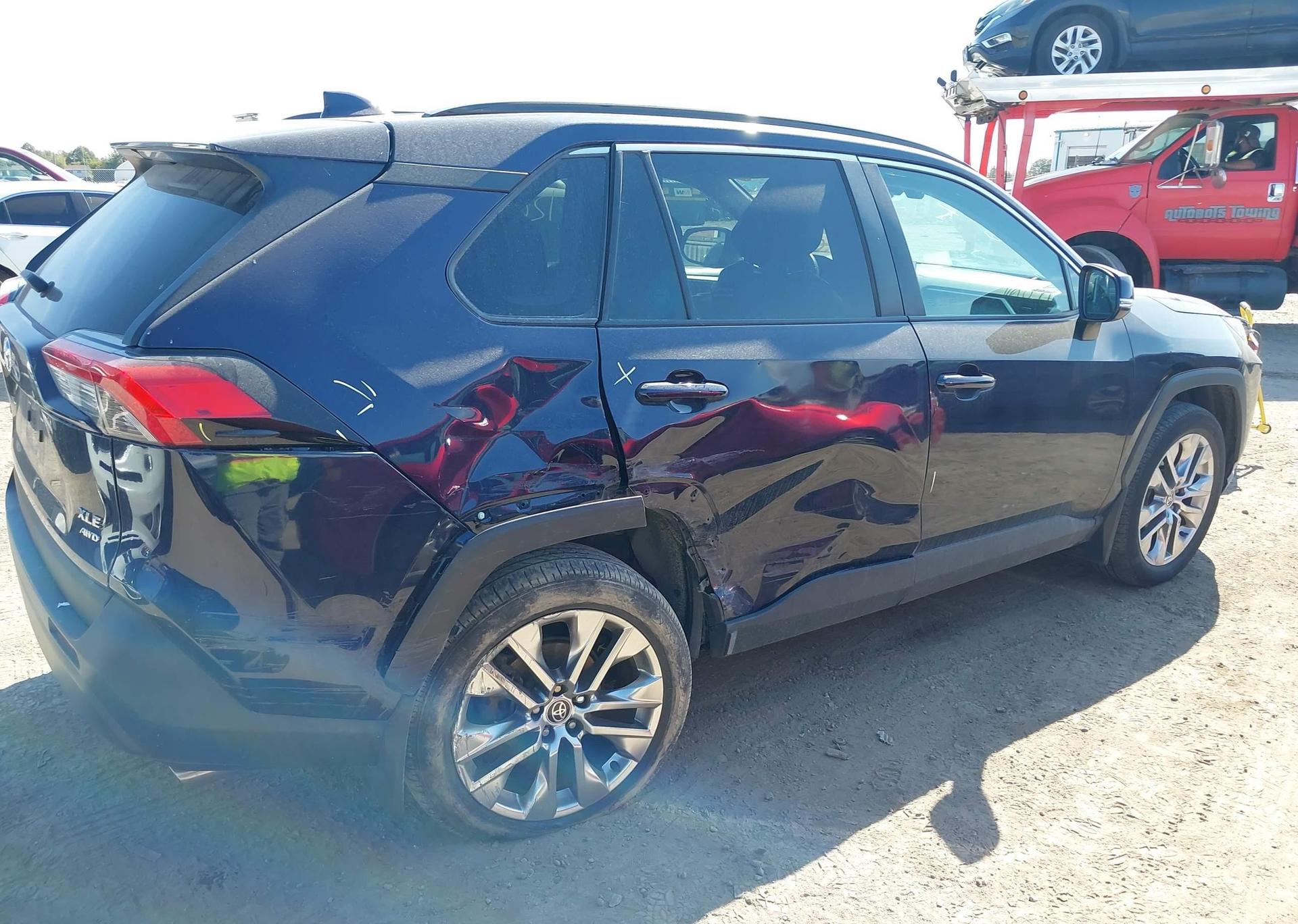 2021 TOYOTA RAV4 XLE