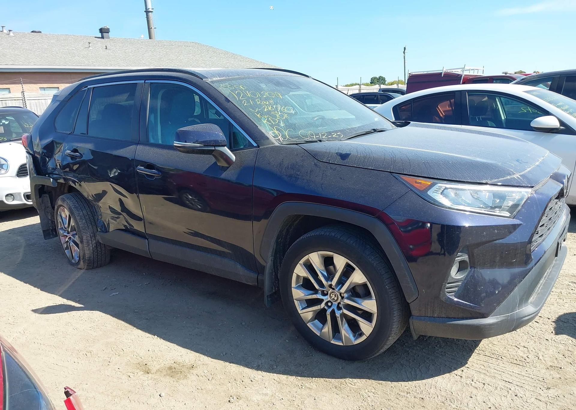 2021 TOYOTA RAV4 XLE