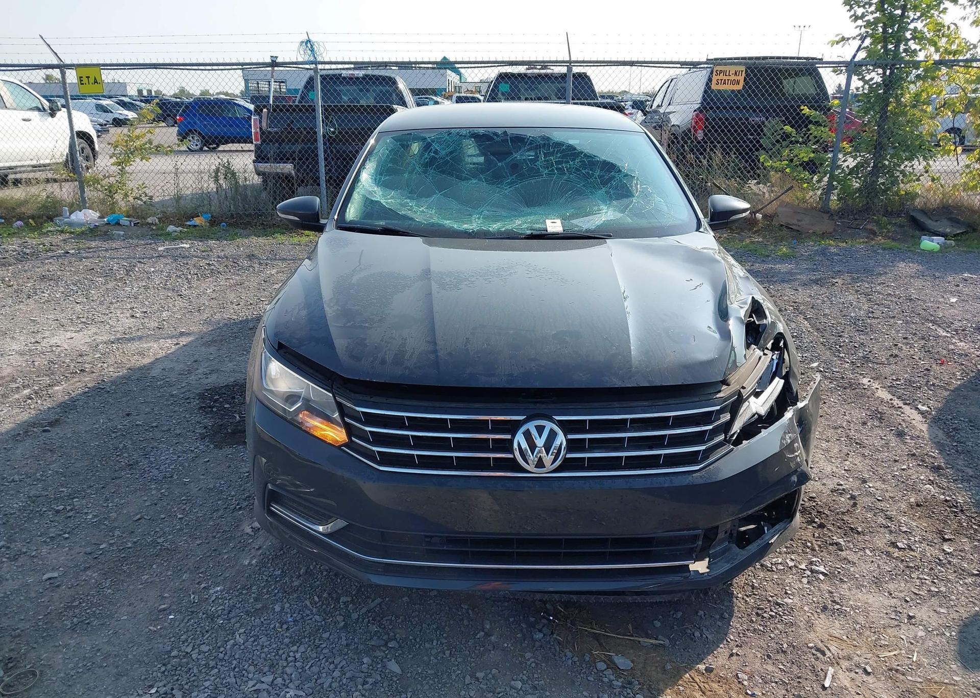 2016 VOLKSWAGEN PASSAT