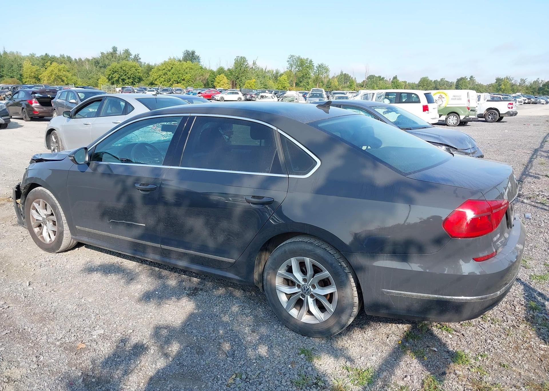 2016 VOLKSWAGEN PASSAT