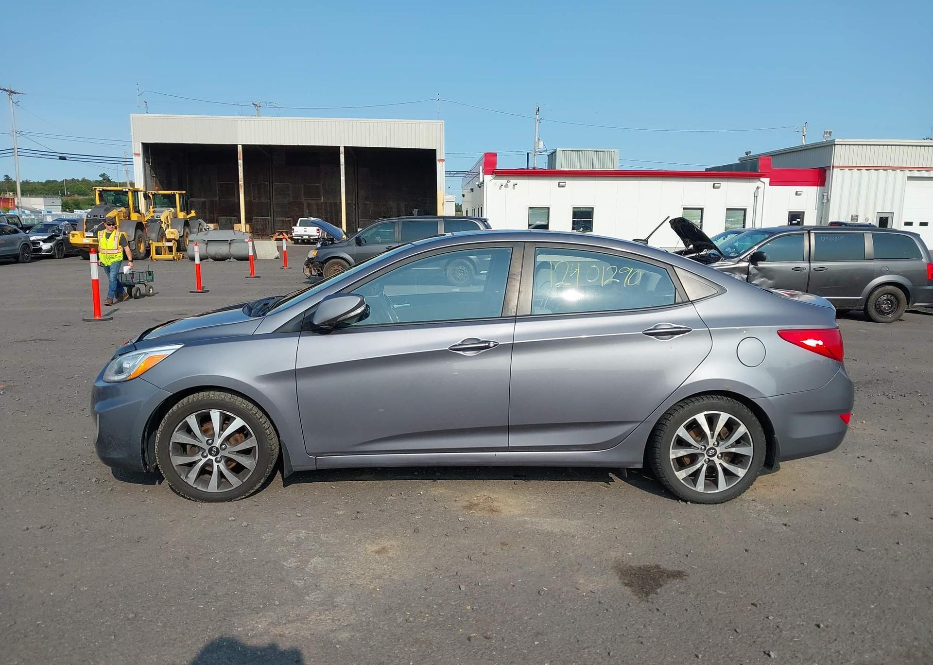 2015 HYUNDAI ACCENT GLS