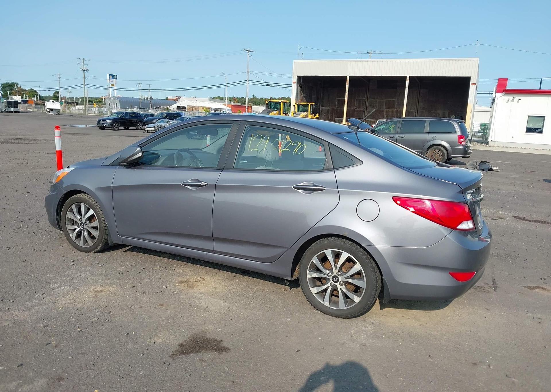 2015 HYUNDAI ACCENT GLS