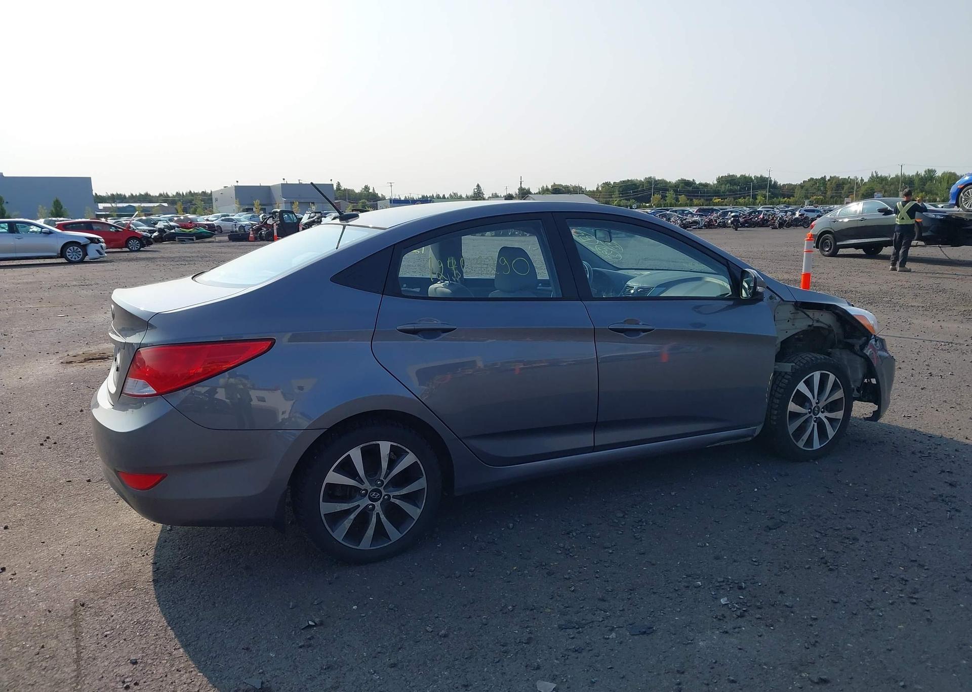 2015 HYUNDAI ACCENT GLS