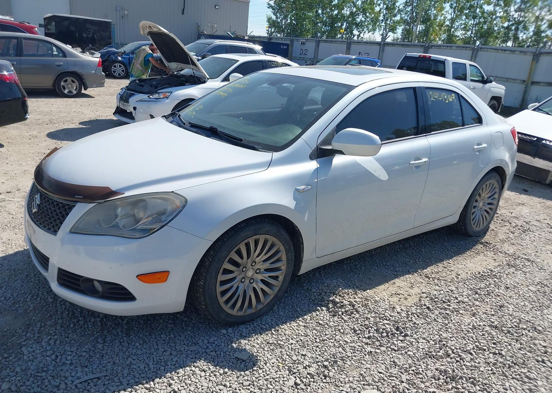 2011 SUZUKI KIZASHI SLS