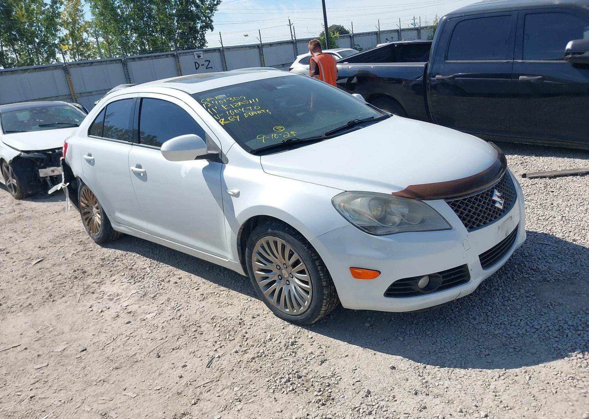 2011 SUZUKI KIZASHI SLS