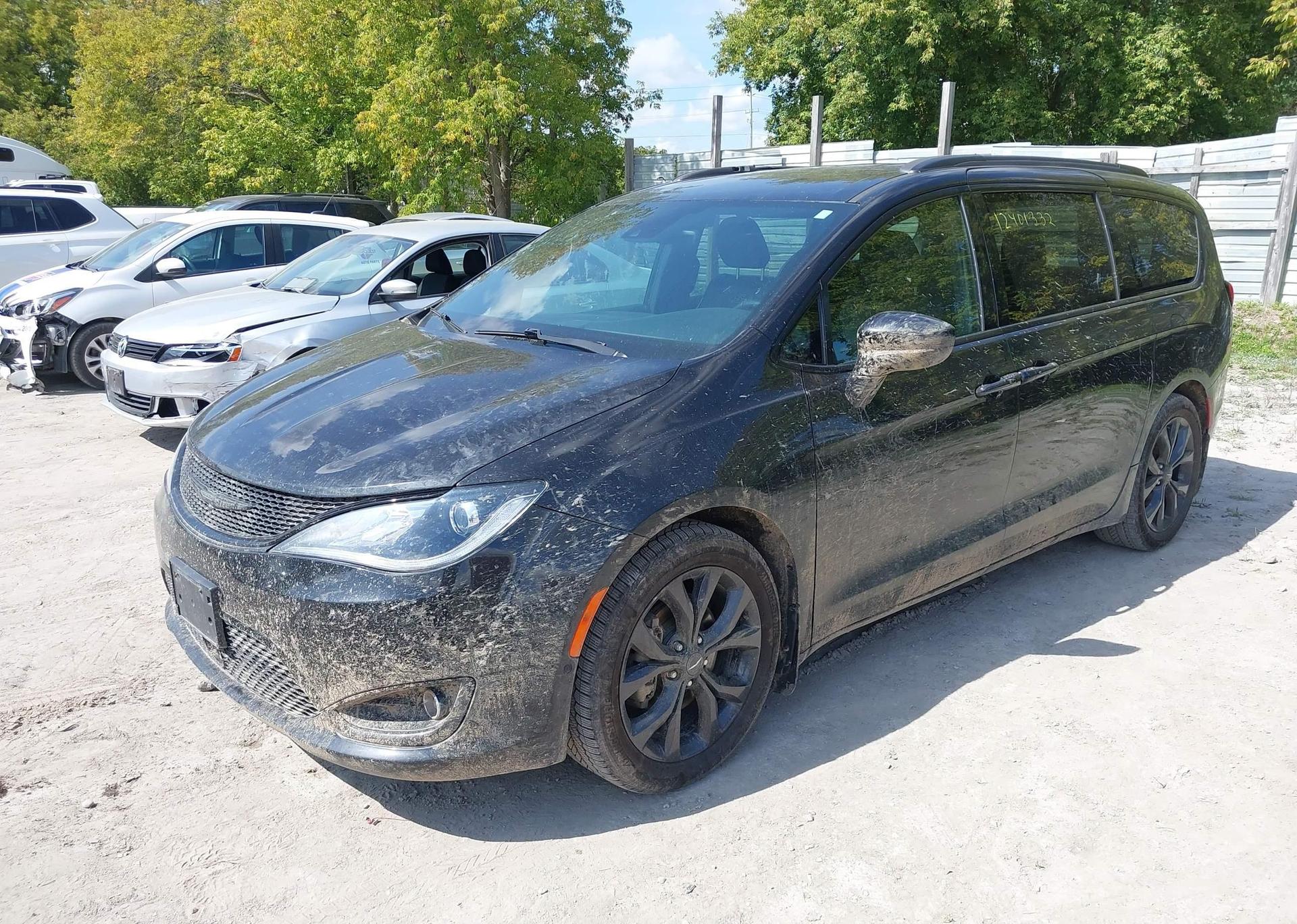 2019 CHRYSLER PACIFICA TOURING-L