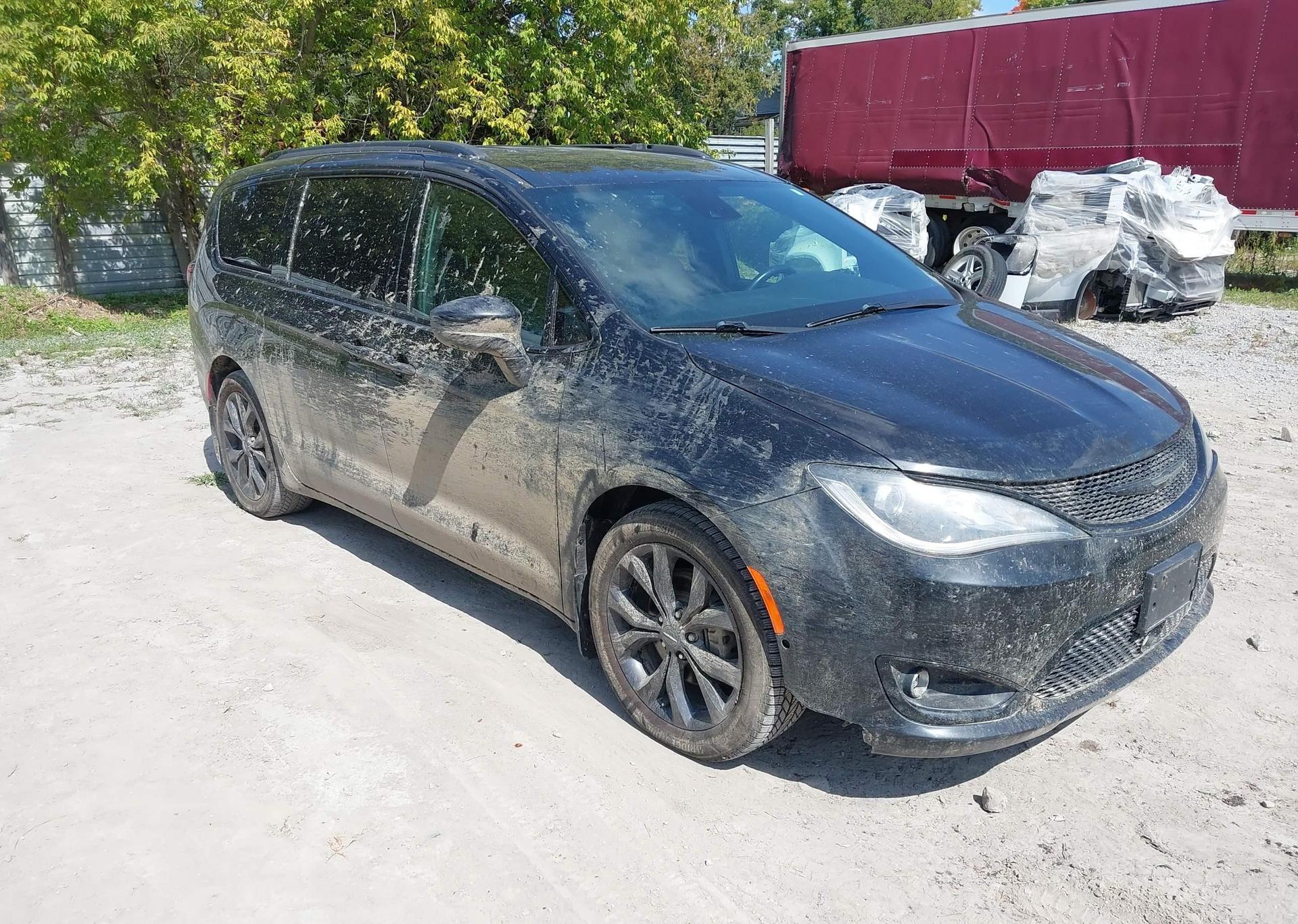 2019 CHRYSLER PACIFICA TOURING-L