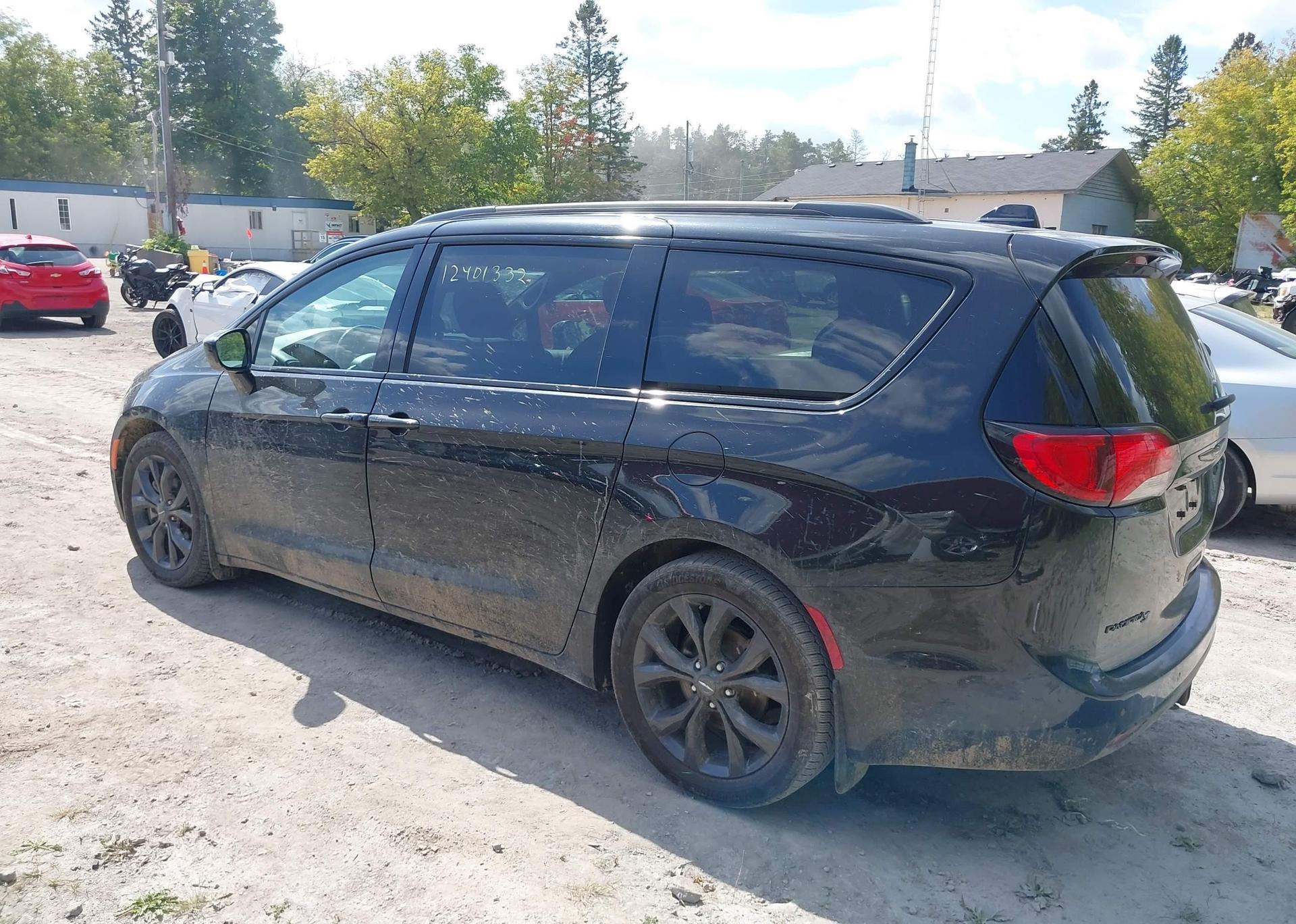 2019 CHRYSLER PACIFICA TOURING-L