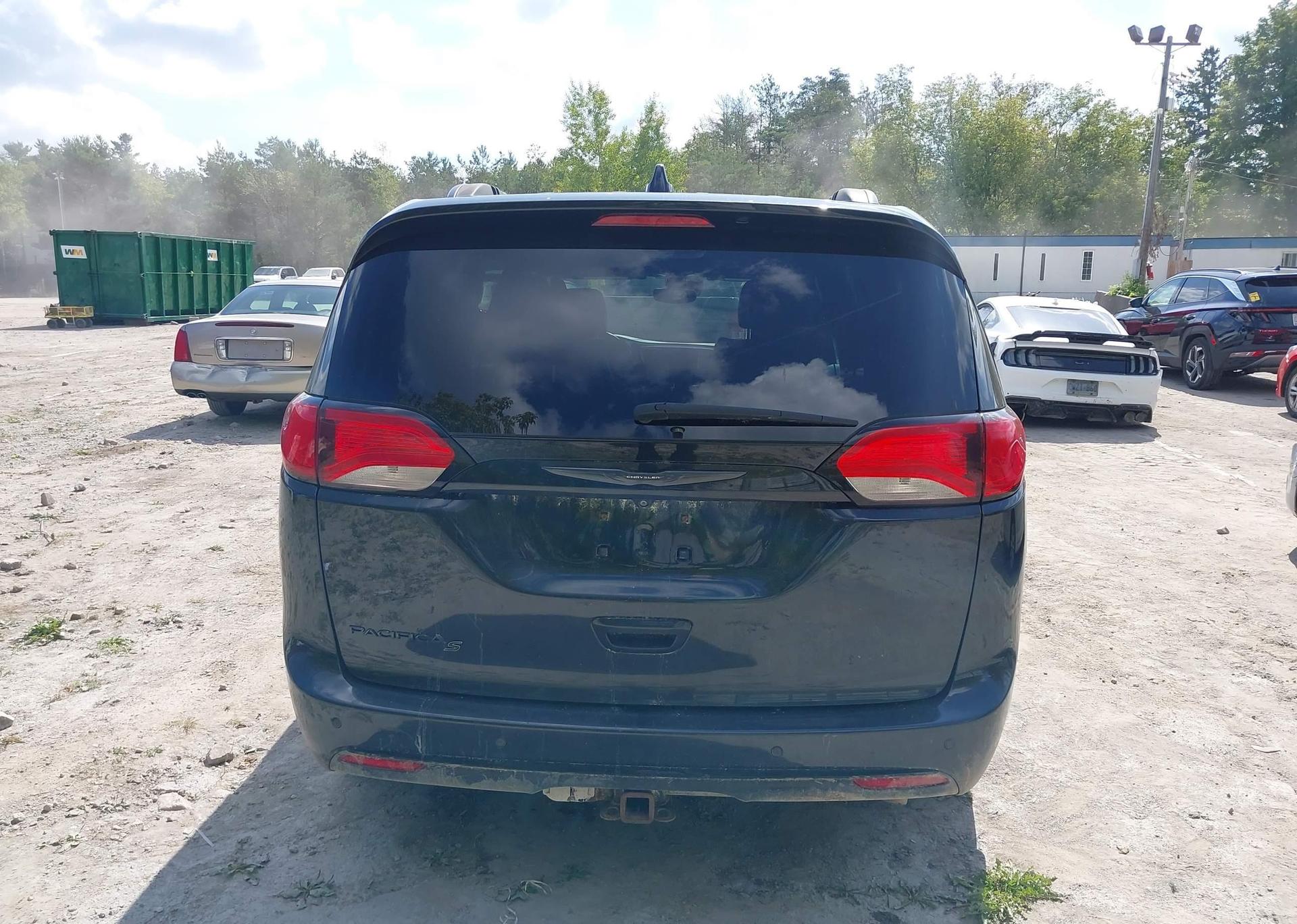 2019 CHRYSLER PACIFICA TOURING-L