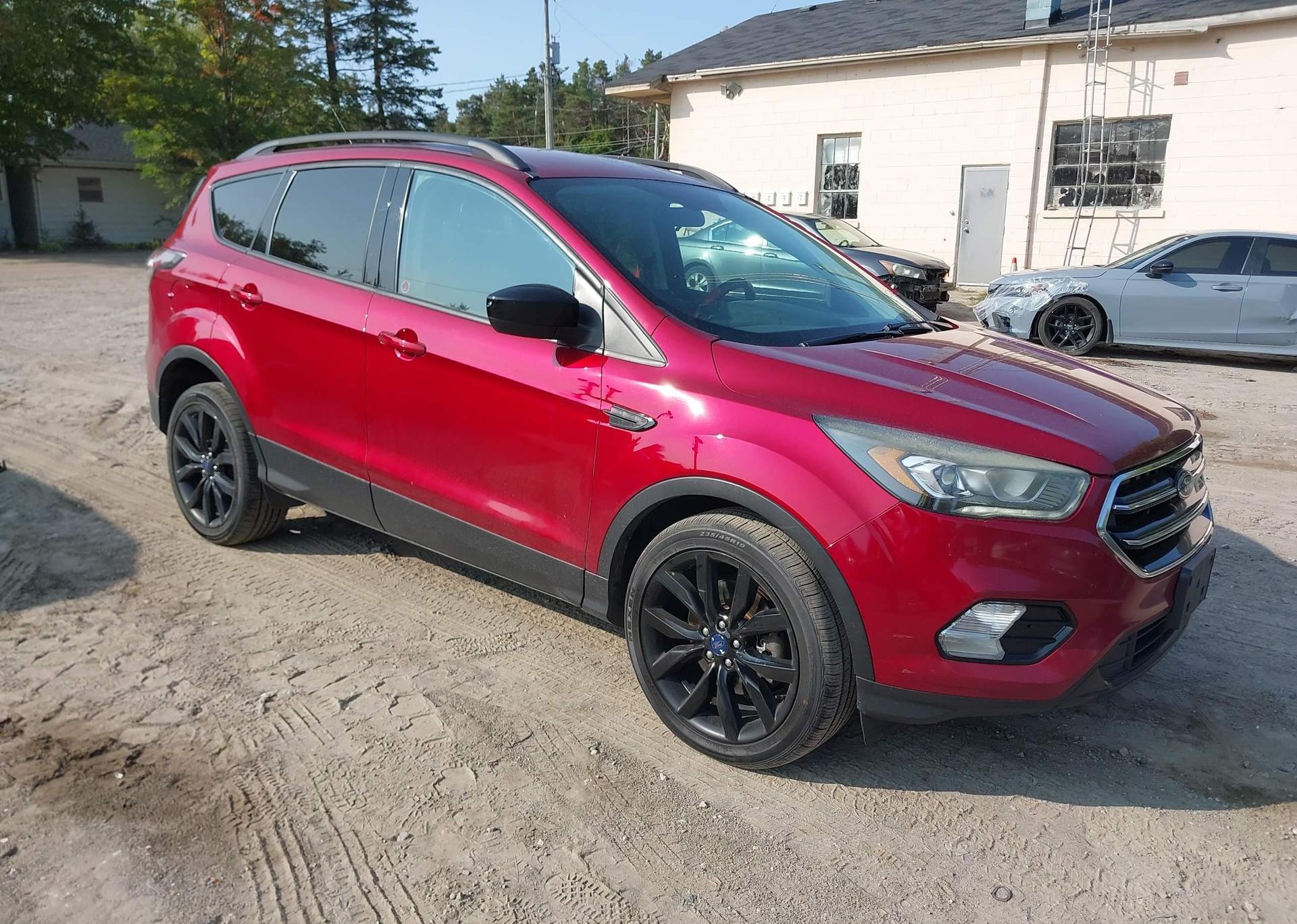 2017 FORD ESCAPE SE