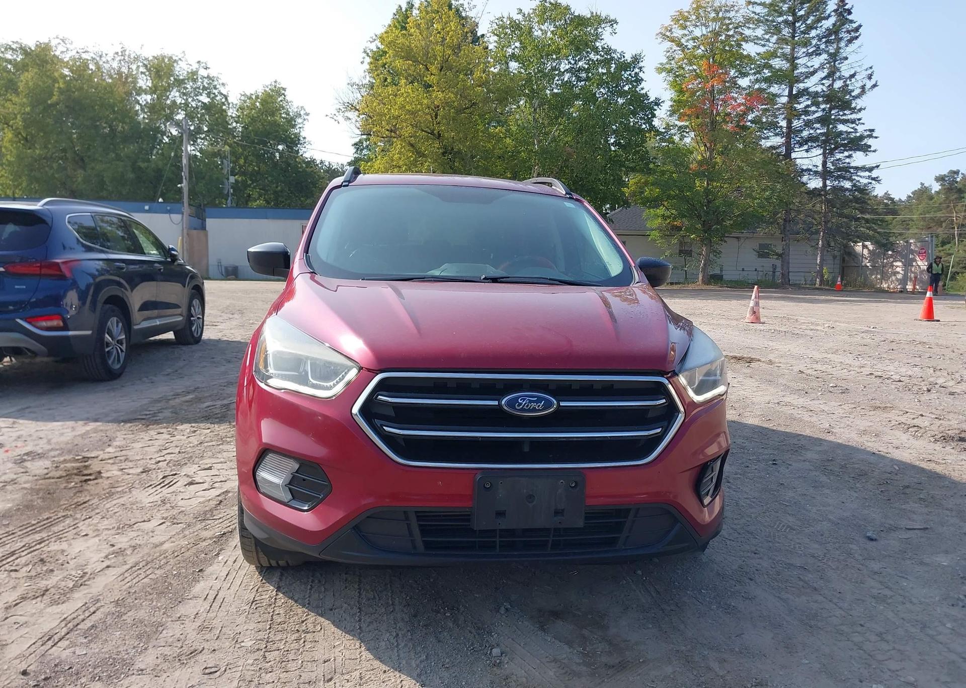 2017 FORD ESCAPE SE