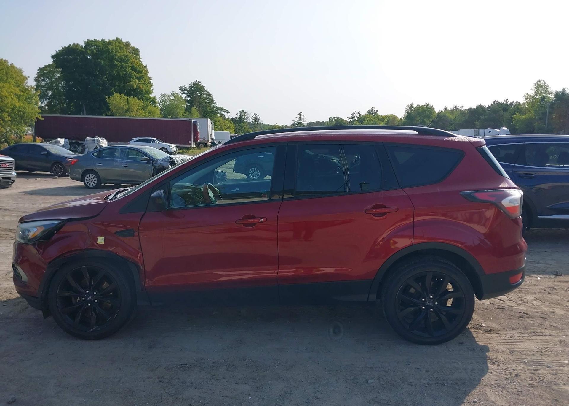 2017 FORD ESCAPE SE