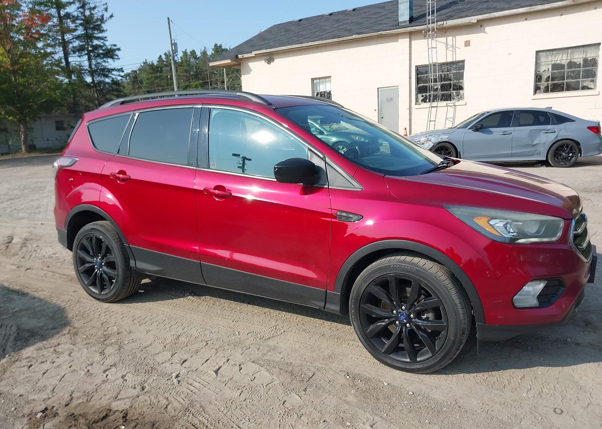 2017 FORD ESCAPE SE
