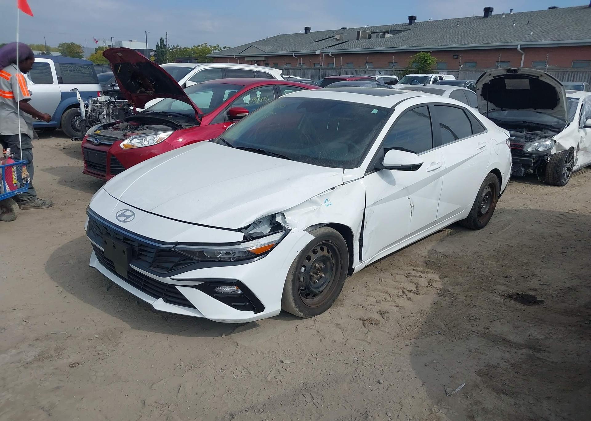 2024 HYUNDAI ELANTRA