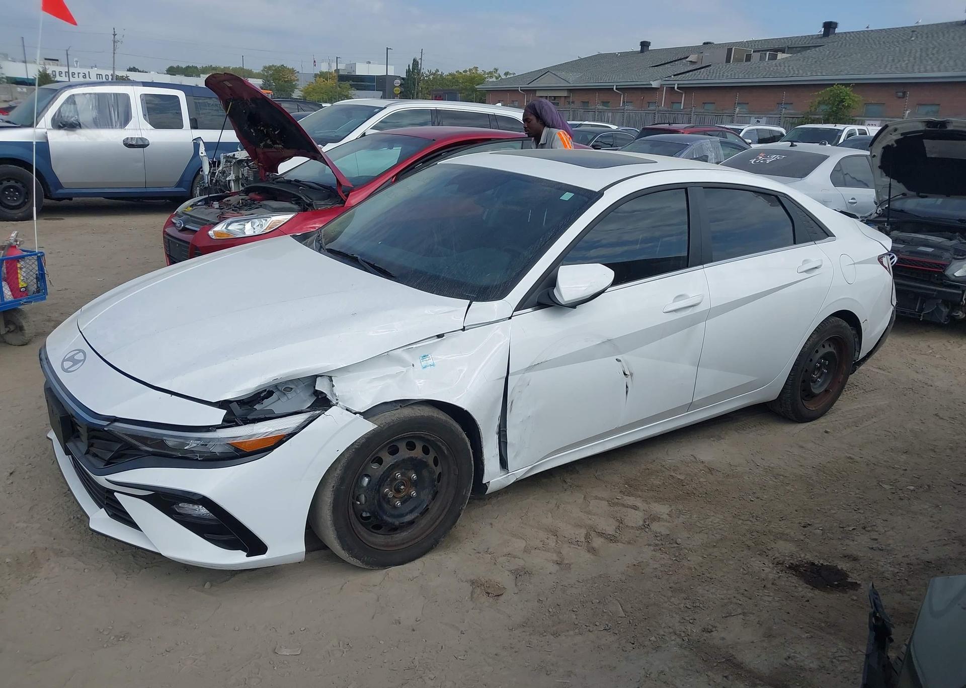 2024 HYUNDAI ELANTRA