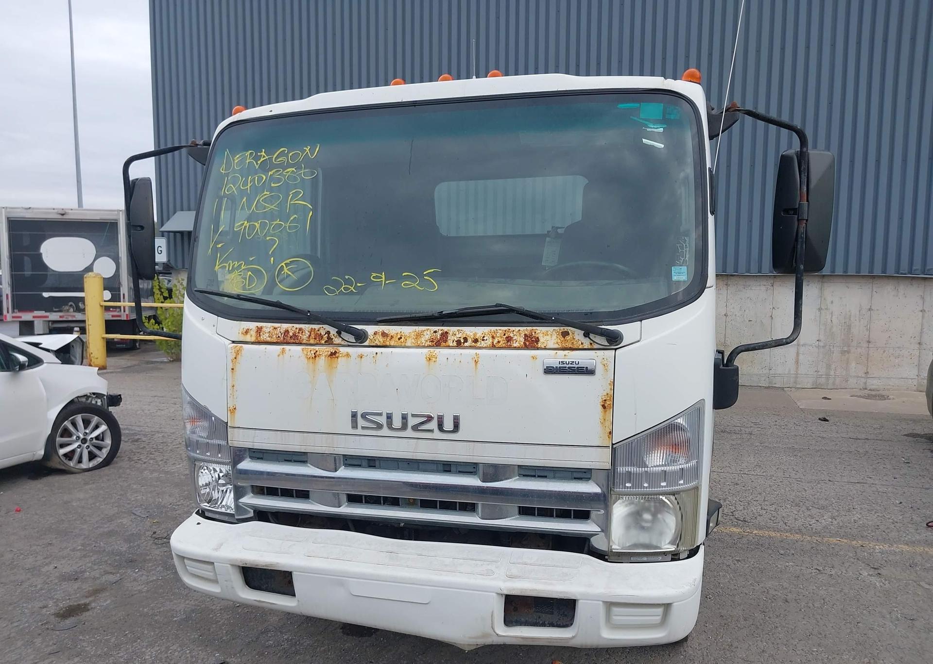 2011 ISUZU NQR