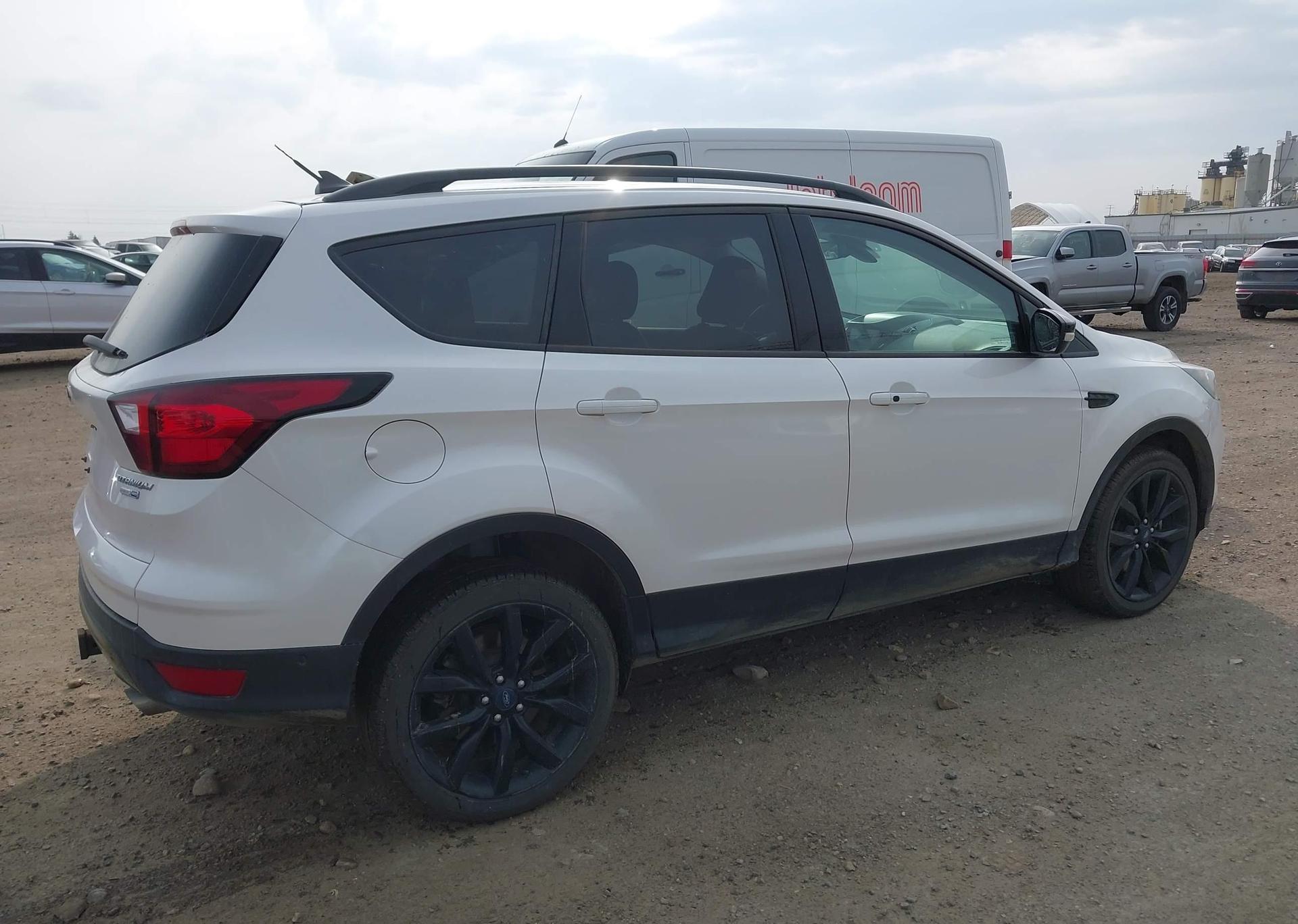 2019 FORD ESCAPE TITANIUM