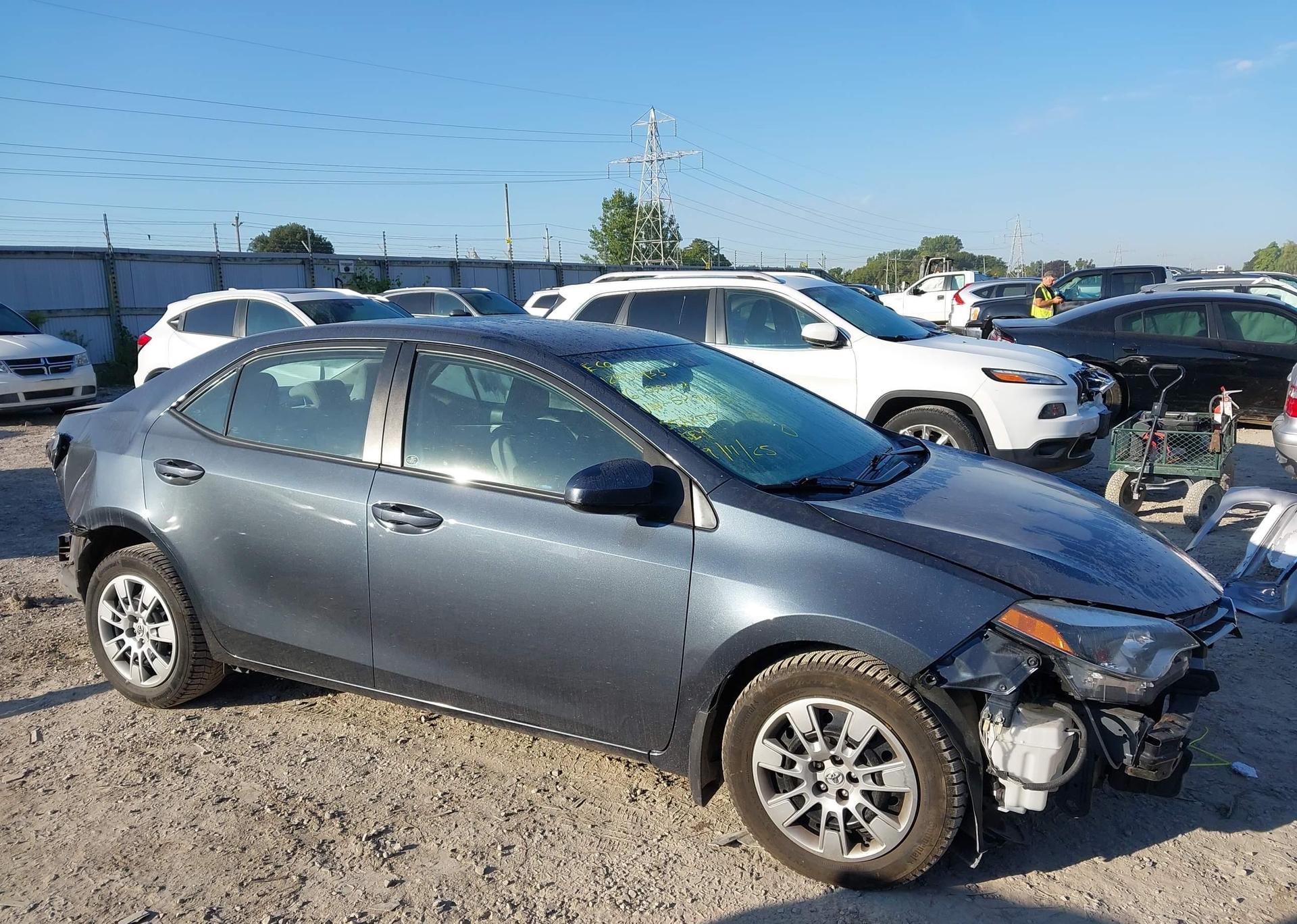 2016 TOYOTA COROLLA LE