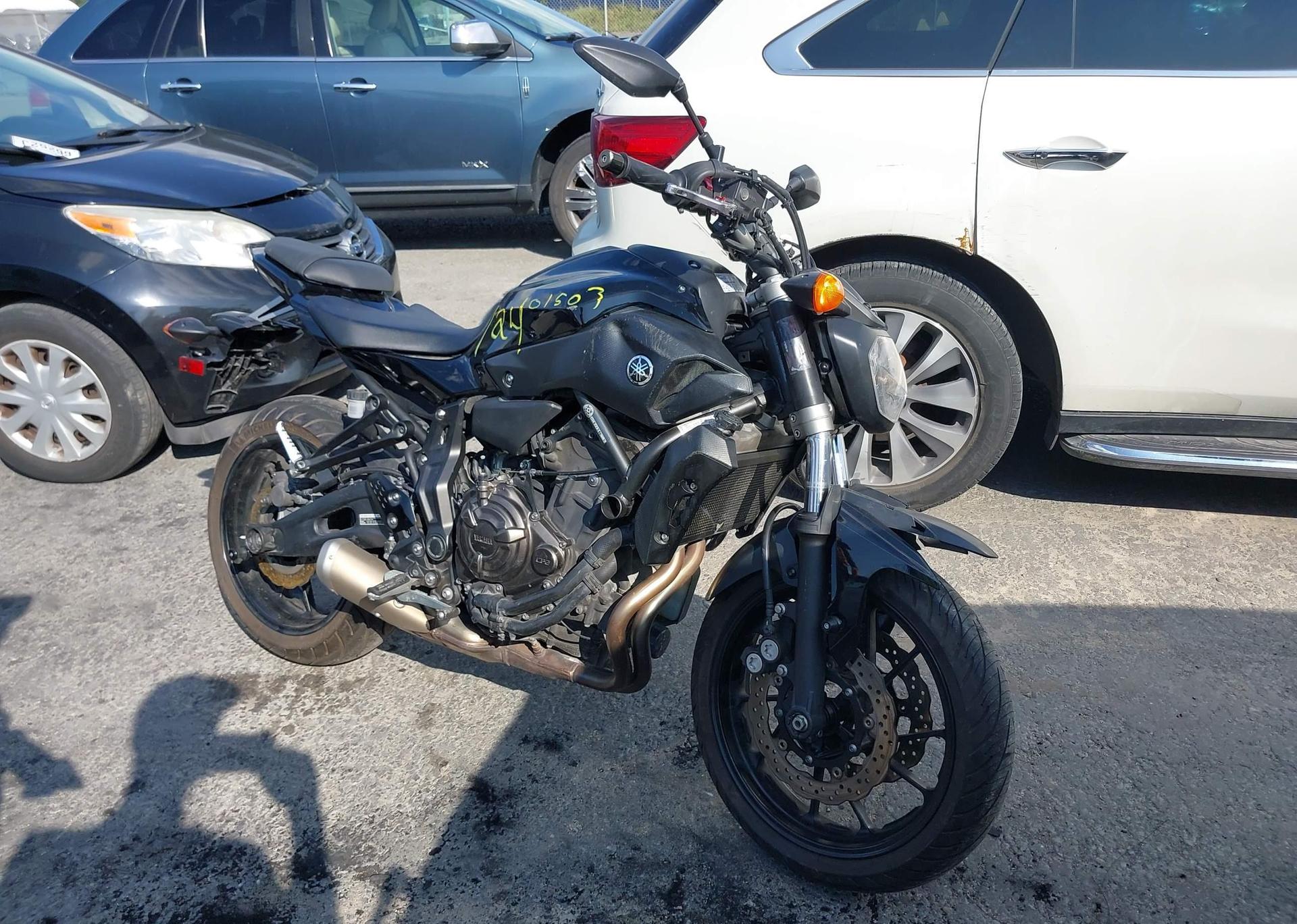 2017 YAMAHA fz07
