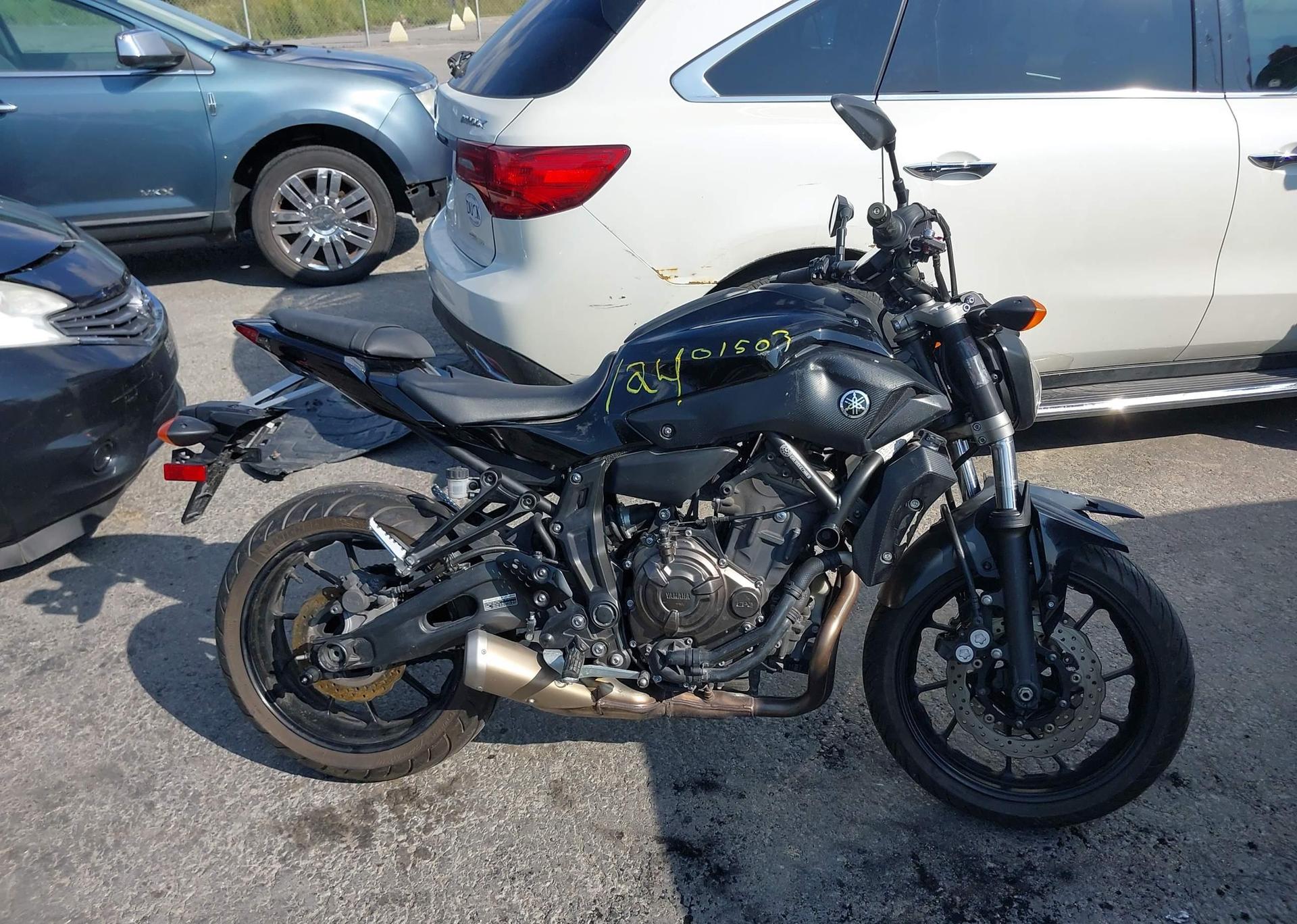2017 YAMAHA fz07