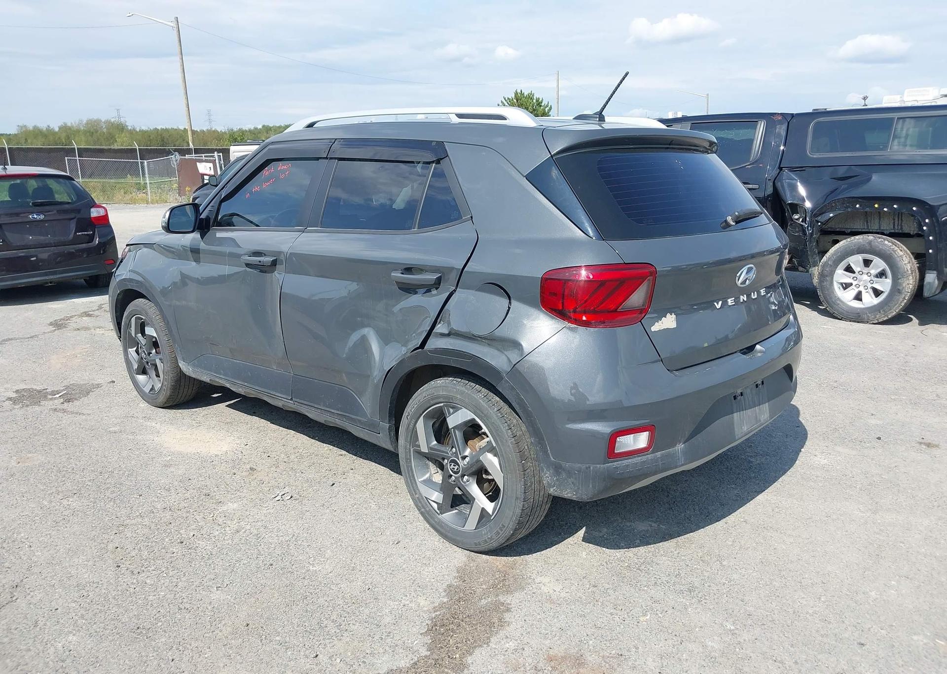 2023 HYUNDAI VENUE
