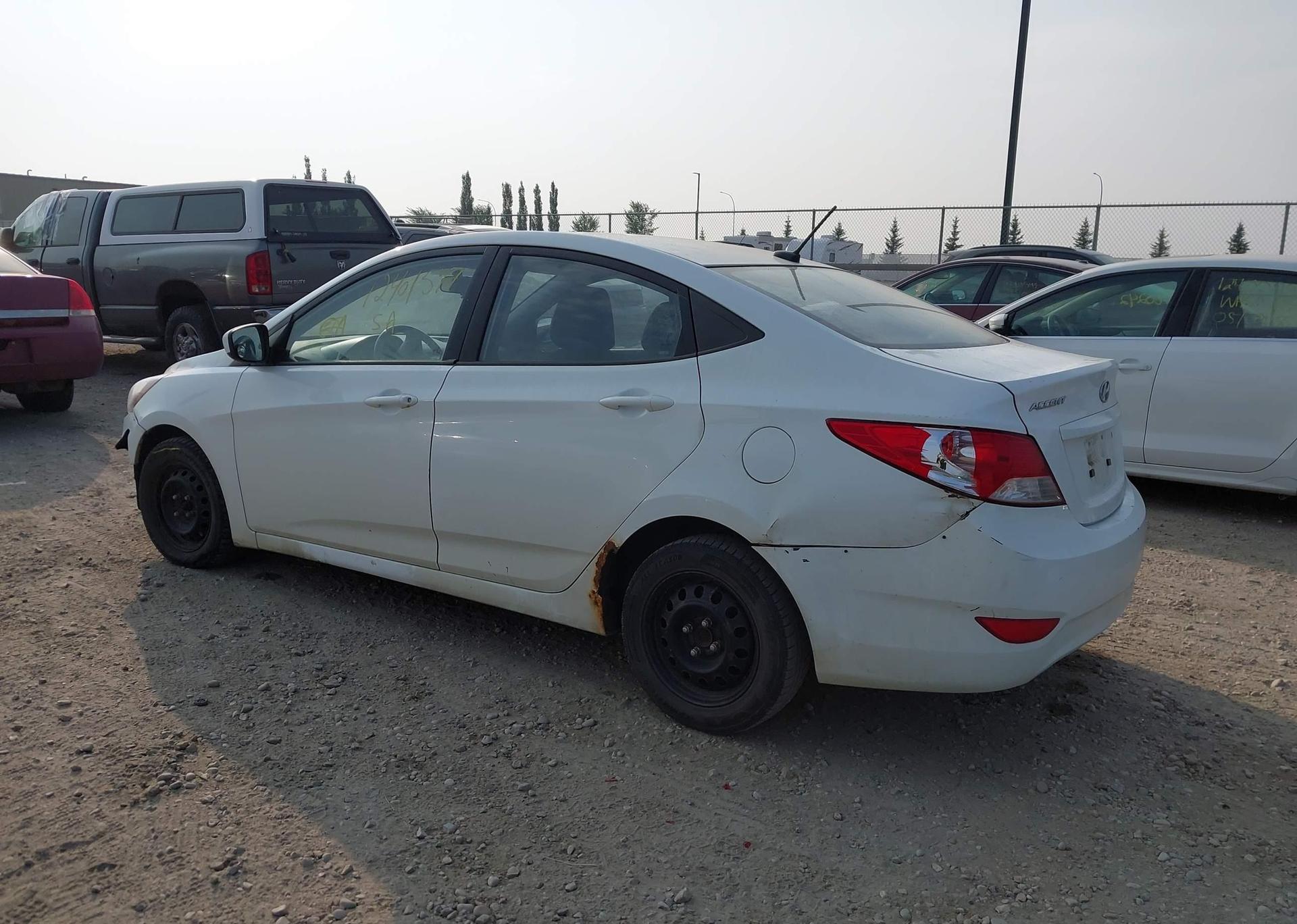 2012 HYUNDAI ACCENT GL