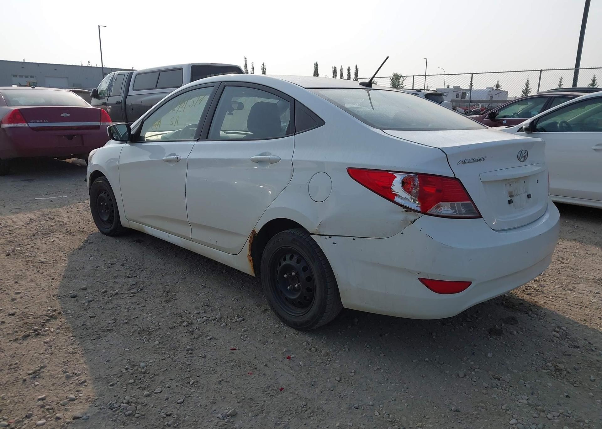 2012 HYUNDAI ACCENT GL